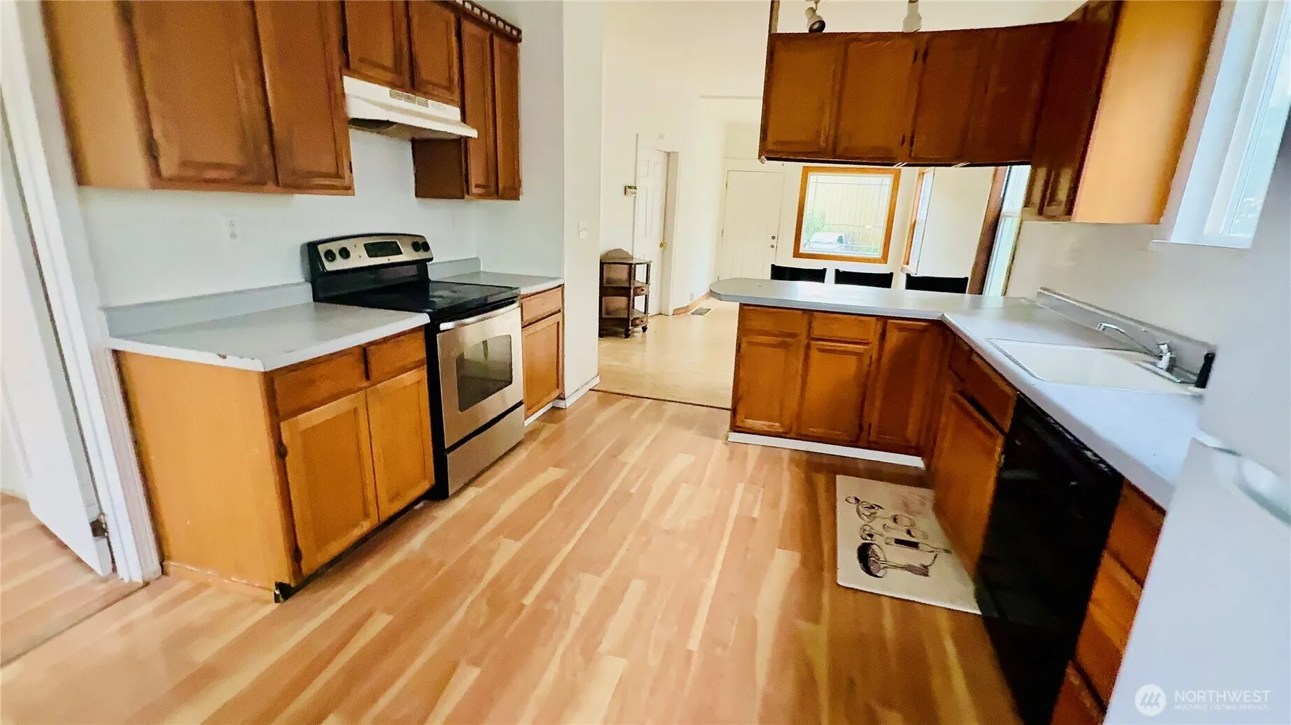 Property photo for 527 S Sullivan Street, Seattle photo 3