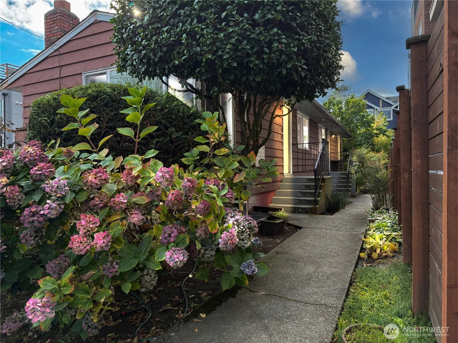 1409 Nw 65th Street #1, Seattle