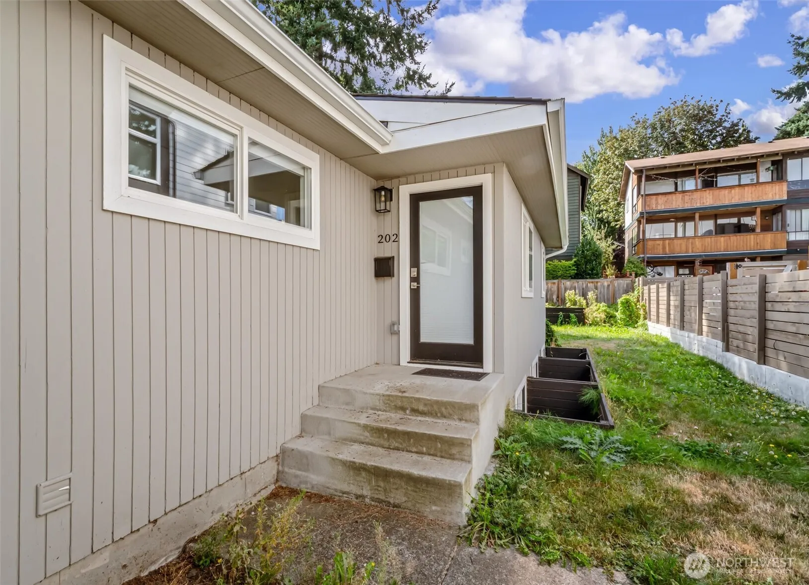 Property photo for 9251 N Ashworth Avenue N, Seattle photo 4