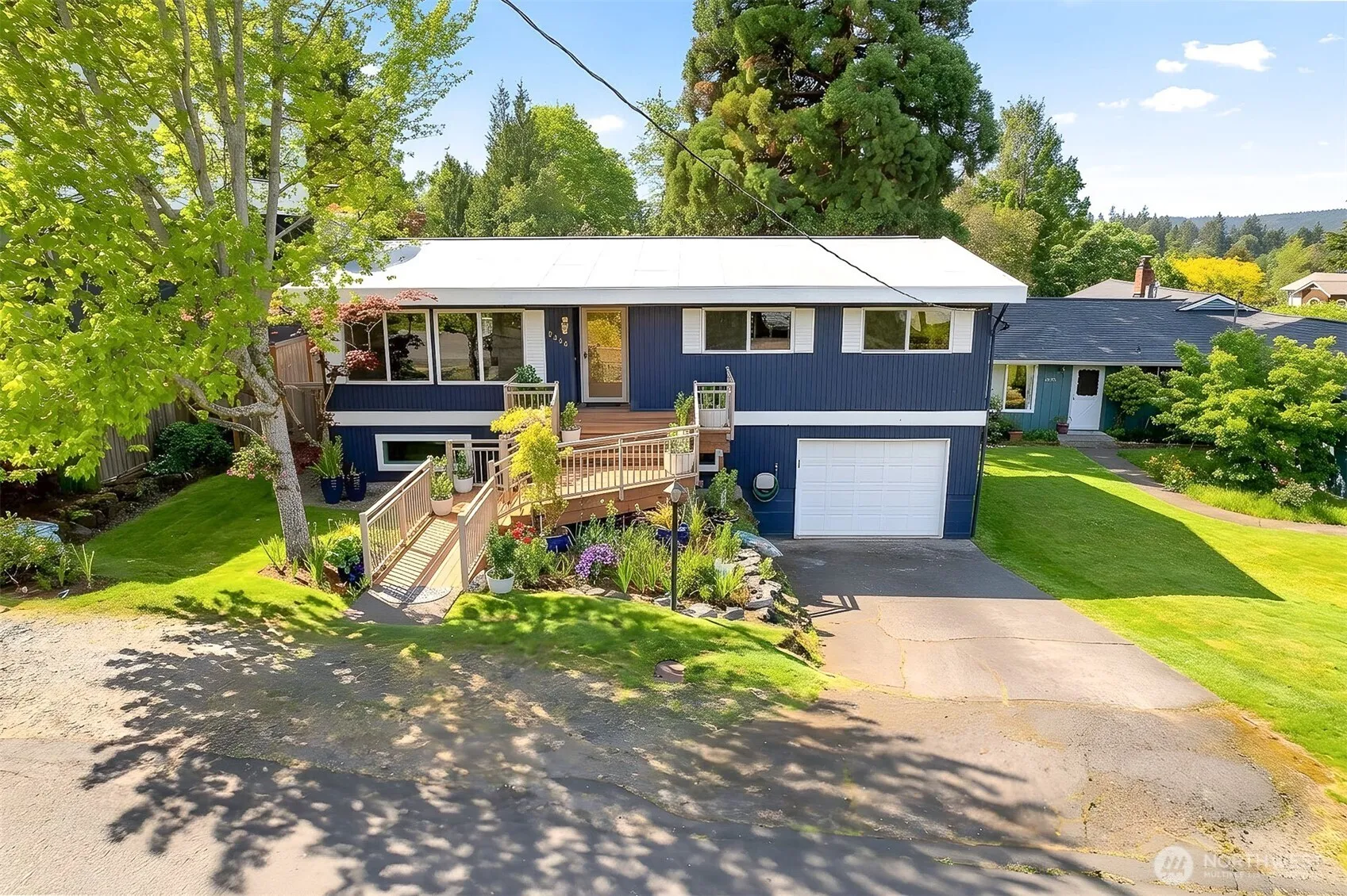 Property photo for 3836 Ne 96th Street, Seattle photo 2