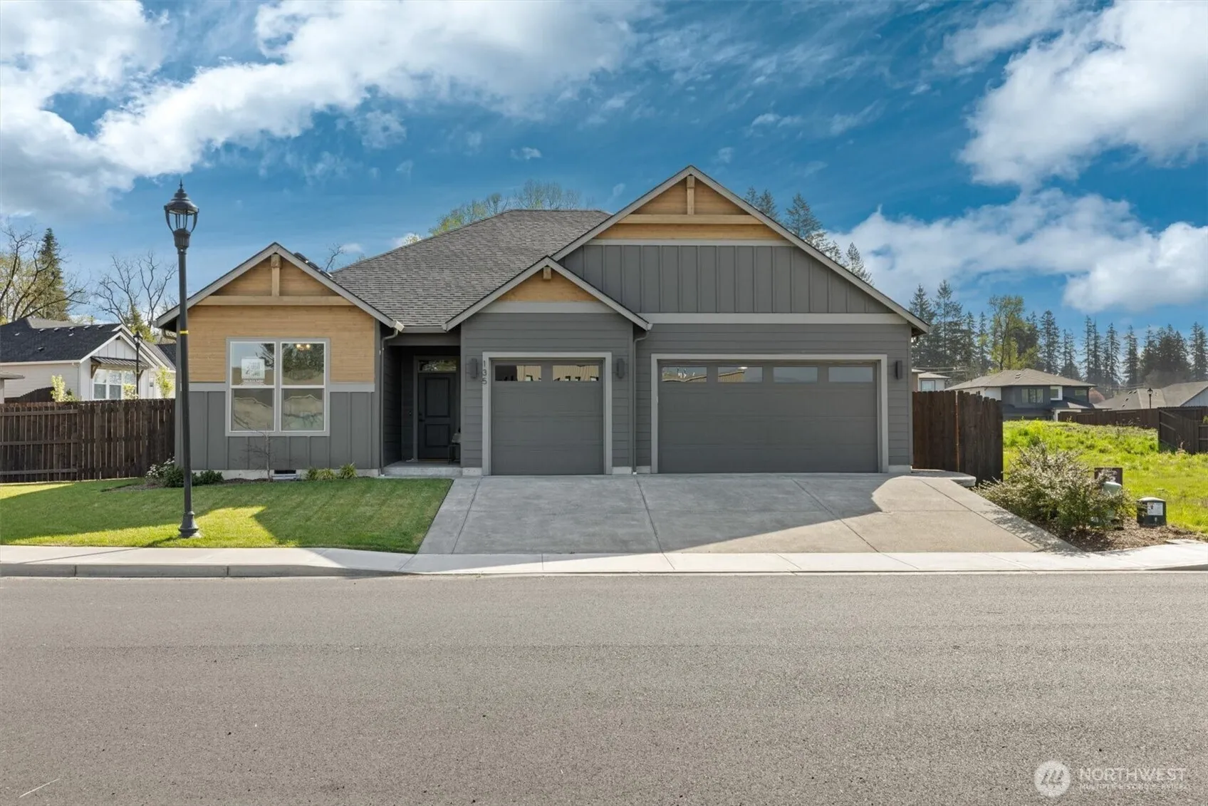 Property photo for 135 Se Airedale Ave, La Center