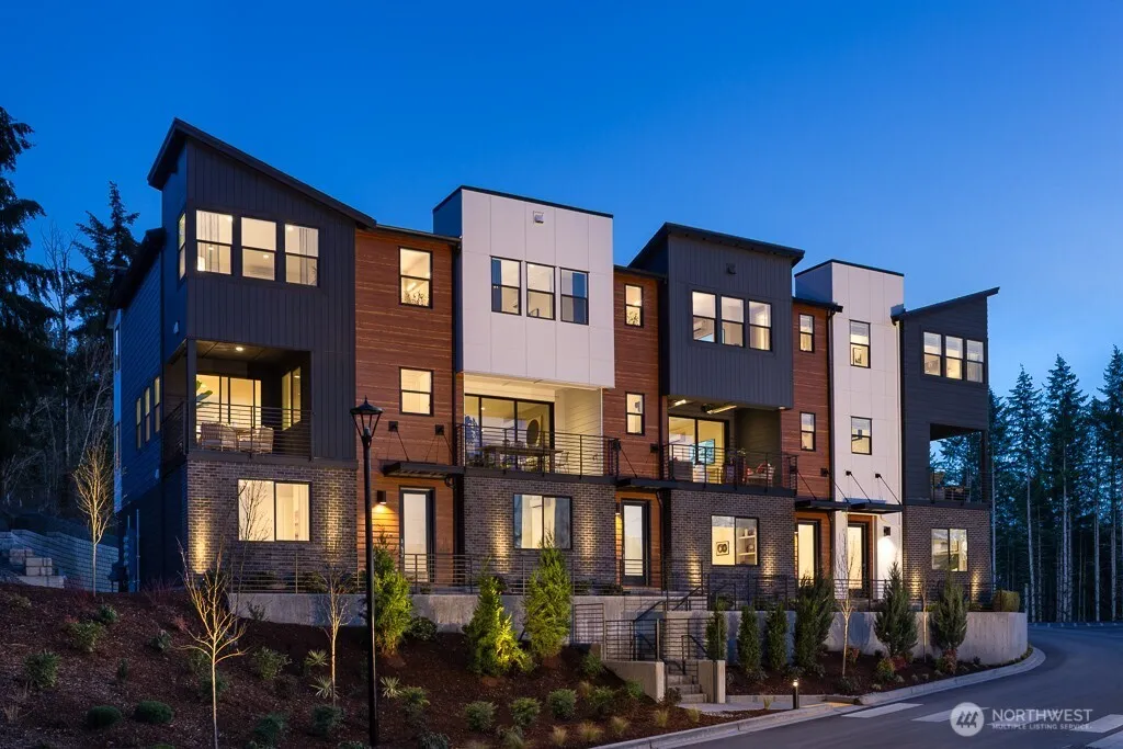 10808 (hs 57) 120th Lane Ne #b, Kirkland
