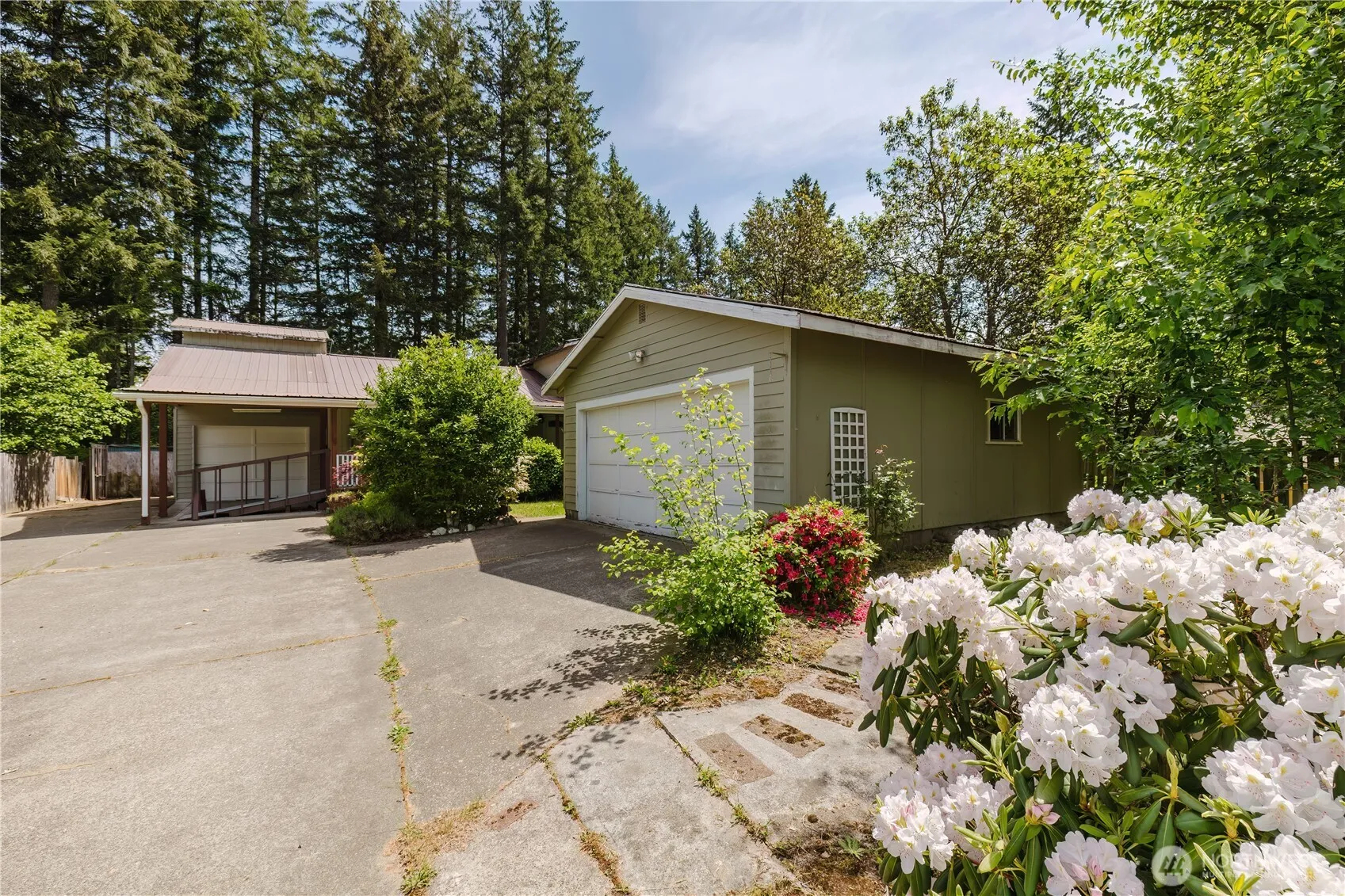 Property photo for 41 Ne Salty Drive, Belfair