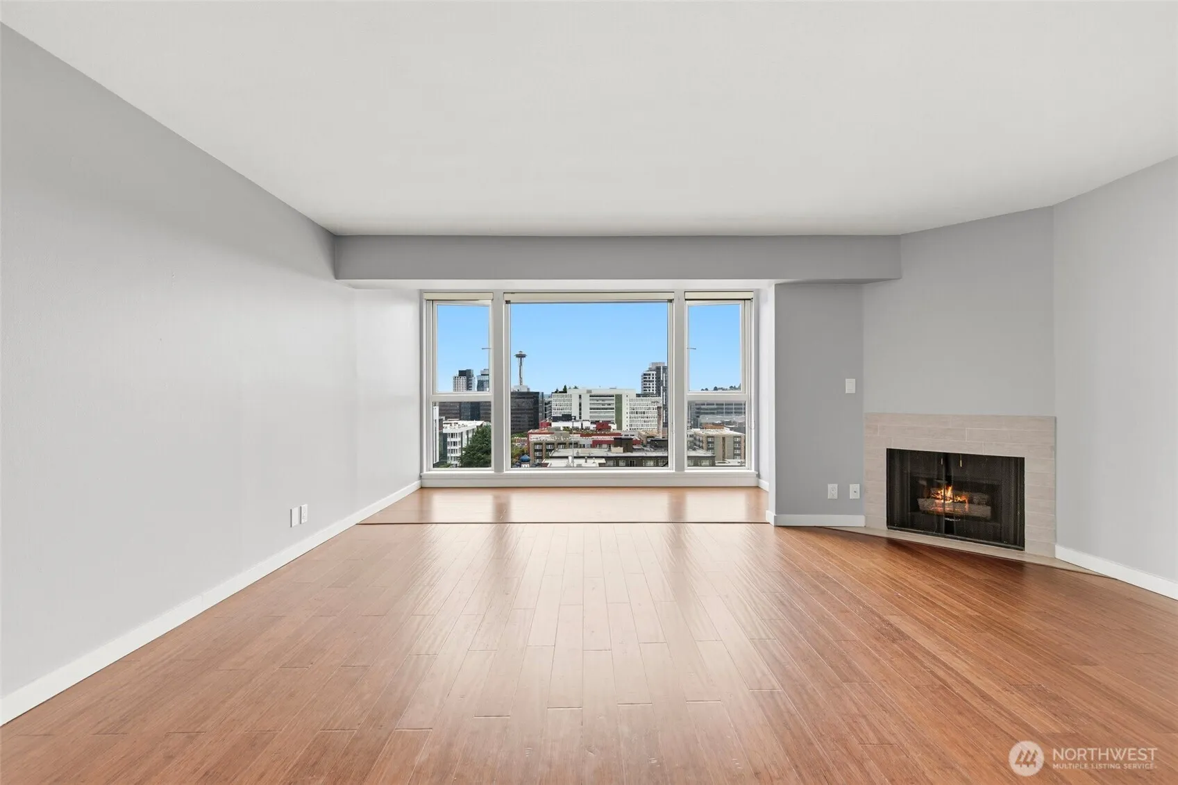 Property photo for 400 Melrose Avenue E #204, Seattle photo 2