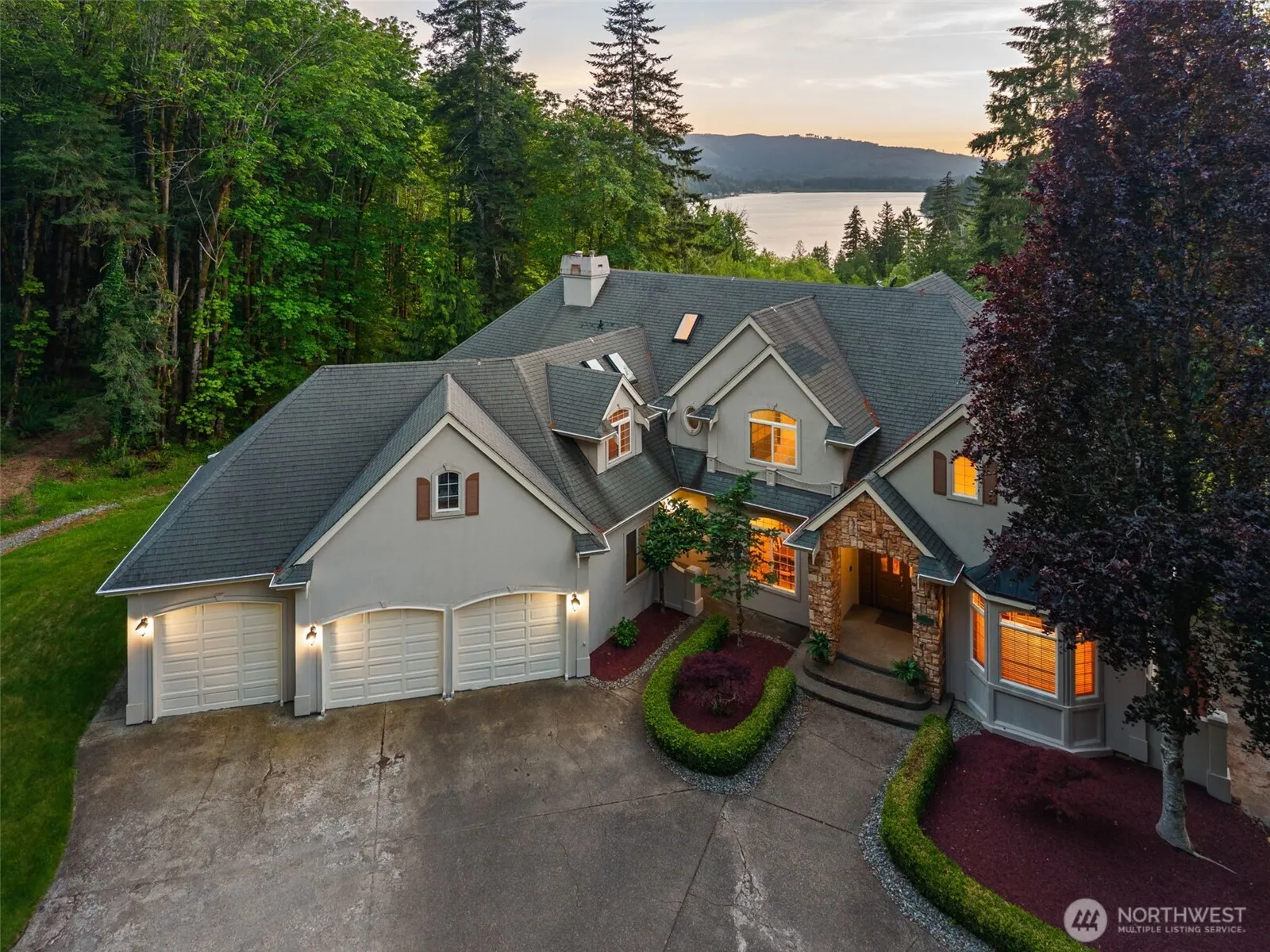 Property photo for 1410 Summit Lake Shore Road Nw, Olympia photo 3