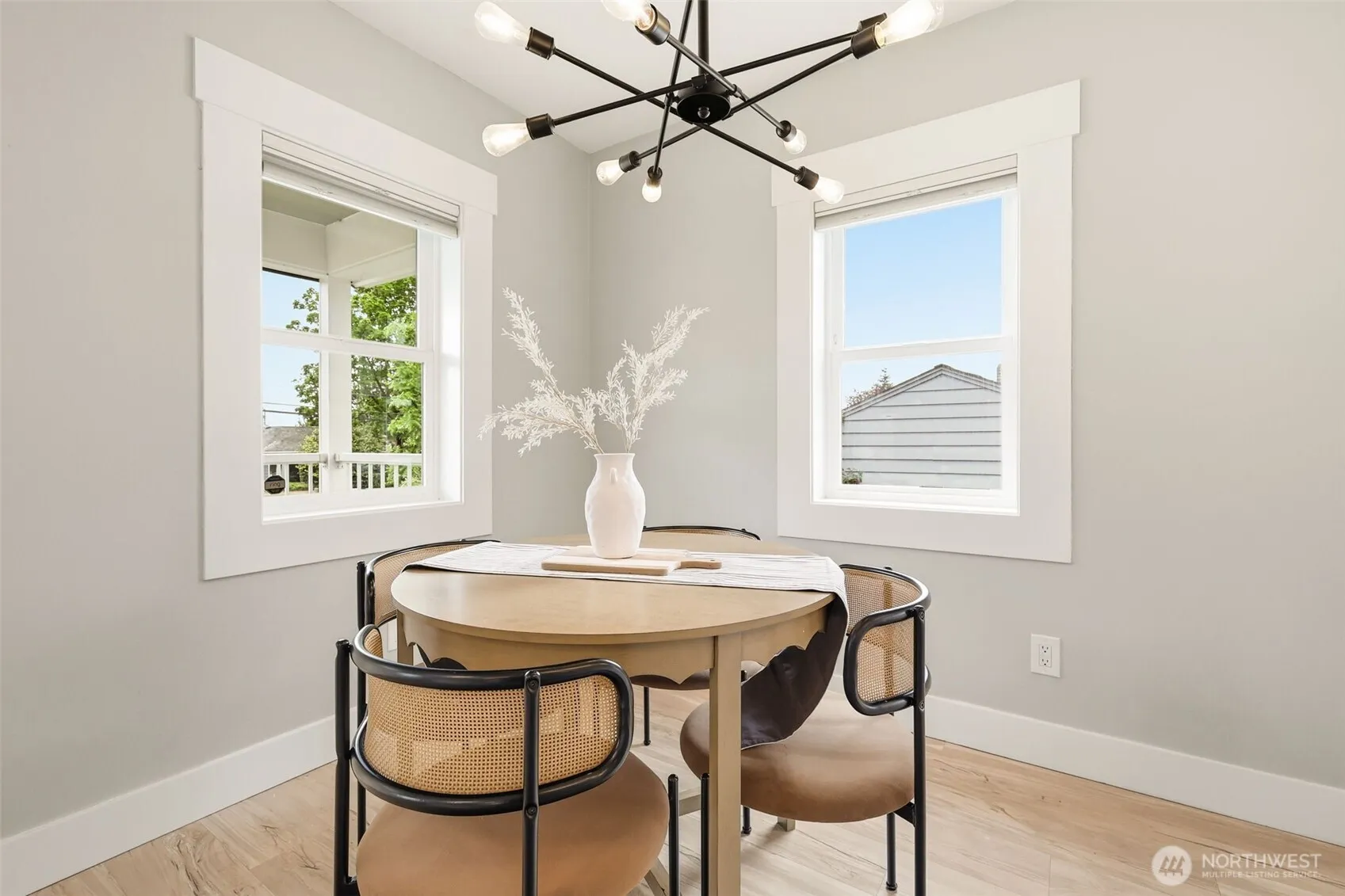 Property photo for 106 N 100th Street, Seattle photo 5