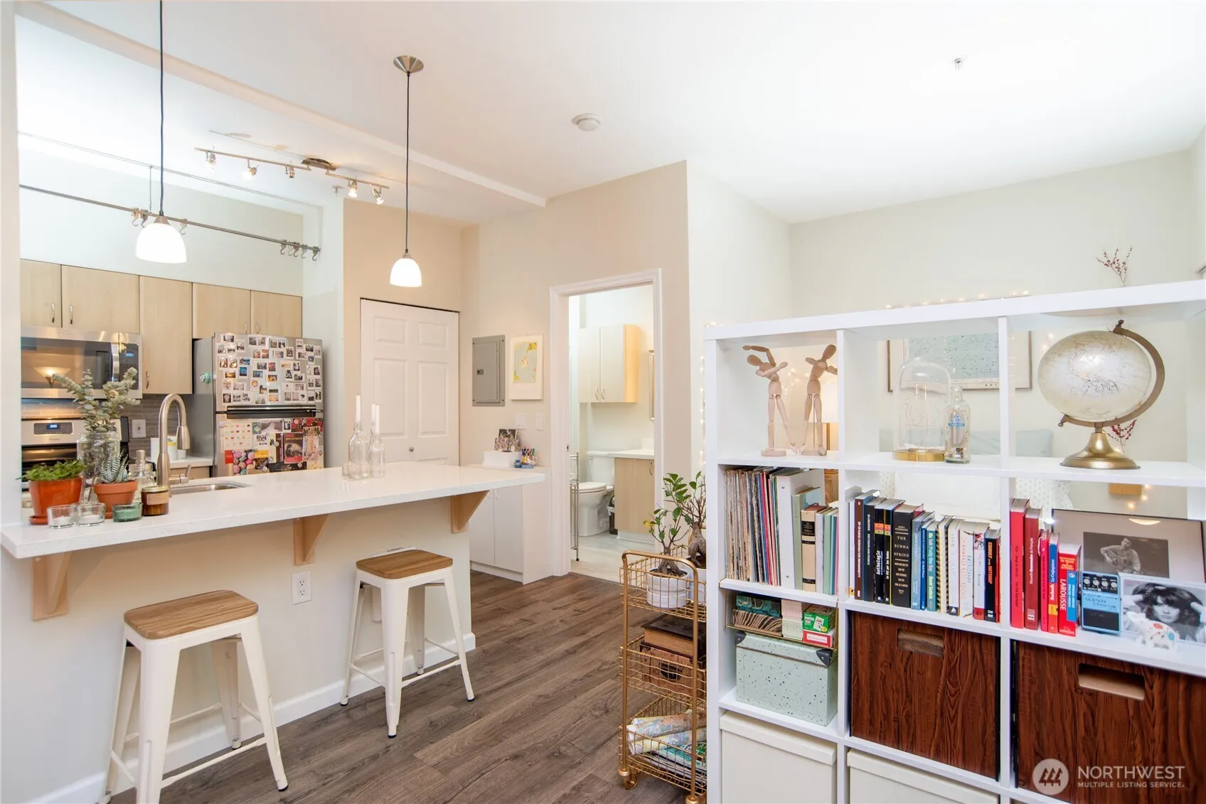 Property photo for 812 5 Avenue N #102, Seattle photo 3