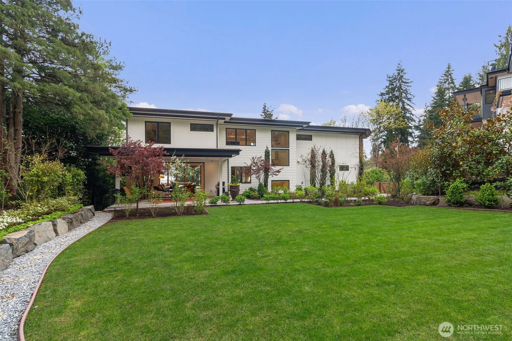 Property photo for 9818 Se 42nd Place, Mercer Island photo 3