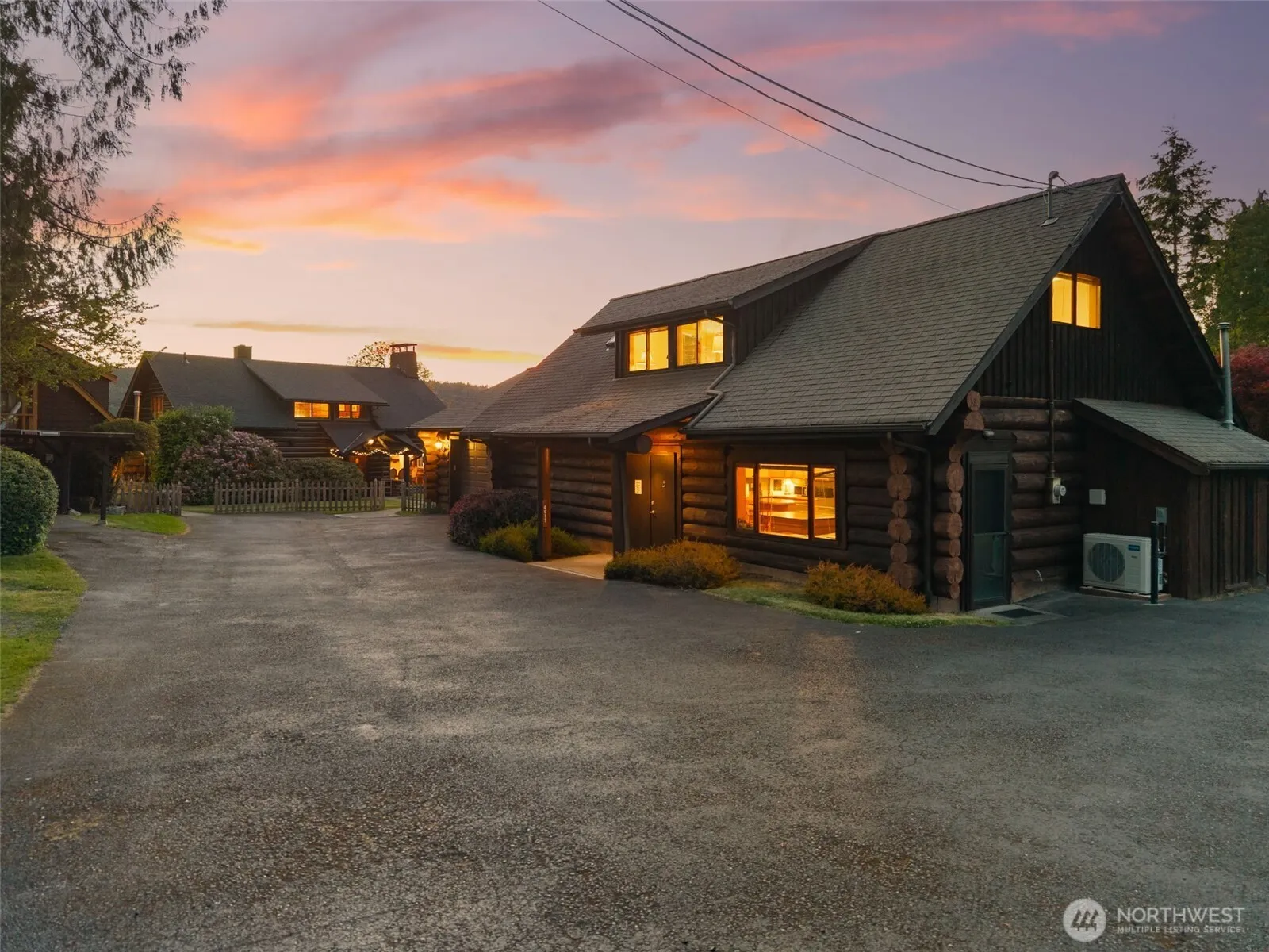 Property photo for 4617 Erlands Point Road Nw, Bremerton photo 4