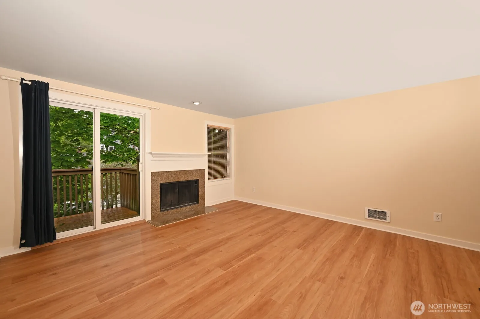 Property photo for 301 W Raye Street #106, Seattle photo 4