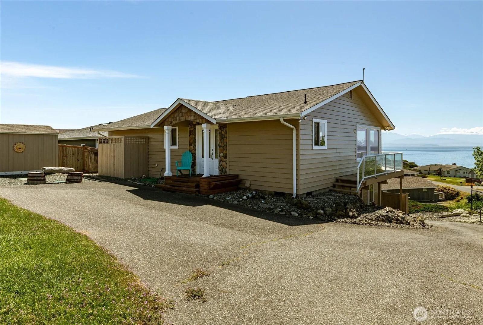 Property photo for 724 Hacienda Drive, Coupeville photo 2
