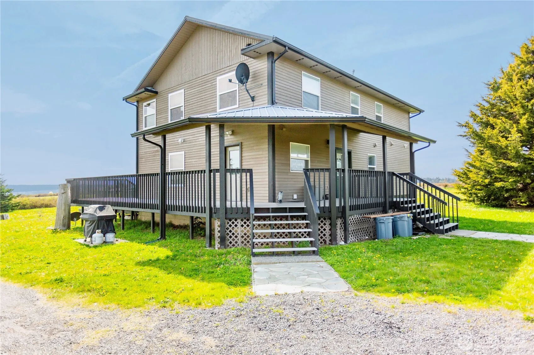 Property photo for 26987 State Route 20, Oak Harbor photo 2