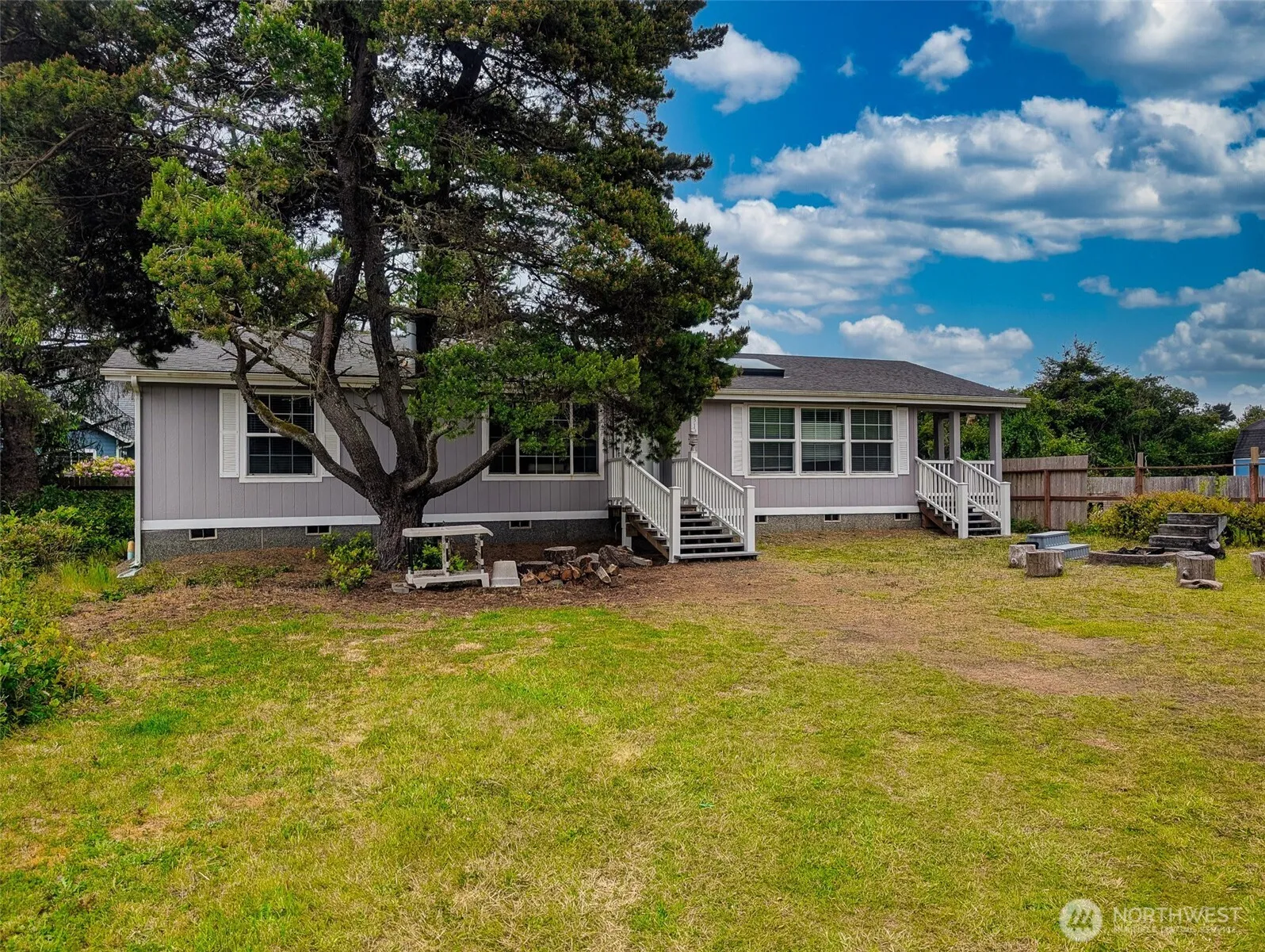 Property photo for 313 Ocean Shores Boulevard Nw, Ocean Shores