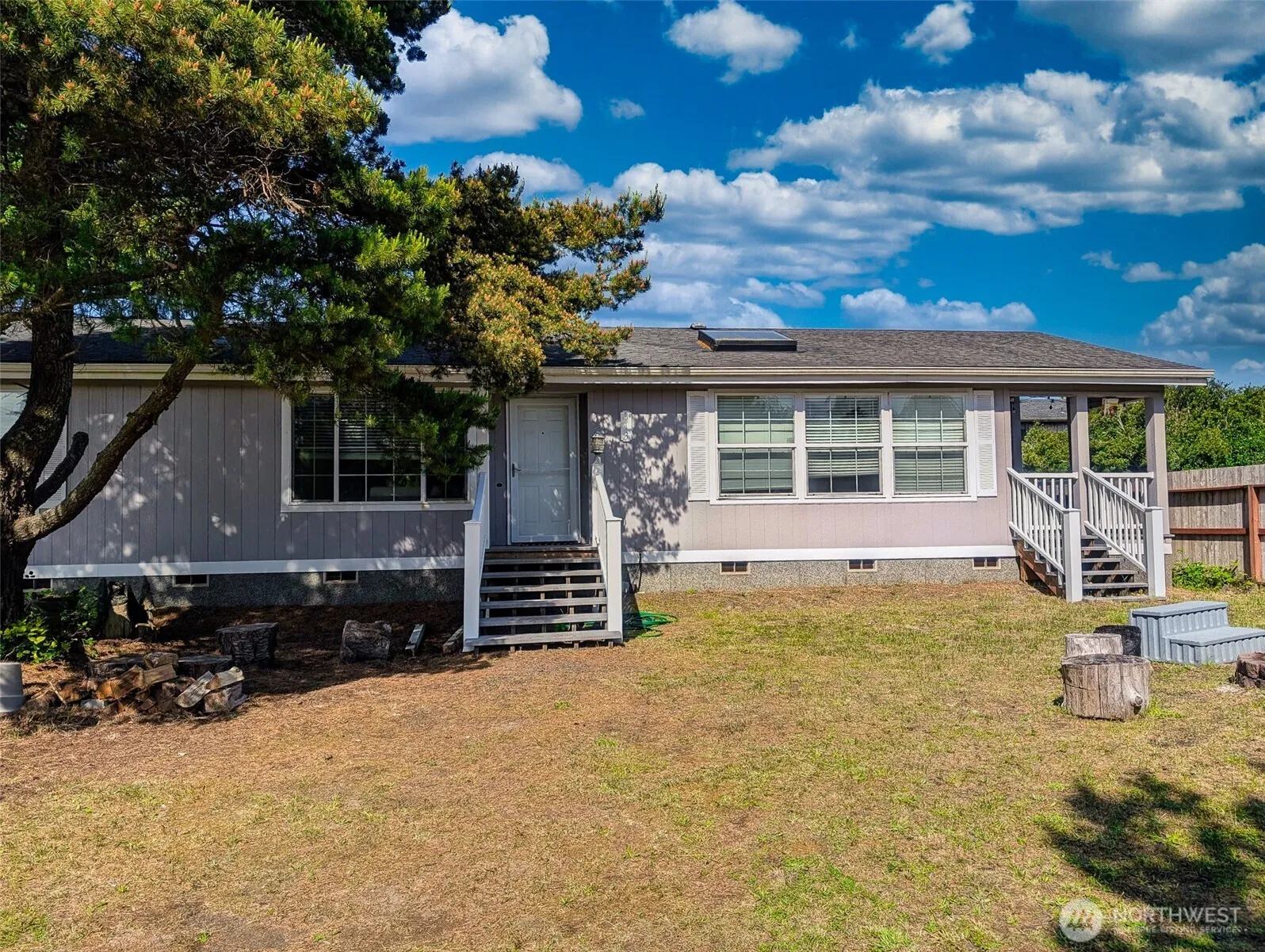 Property photo for 313 Ocean Shores Boulevard Nw, Ocean Shores photo 4