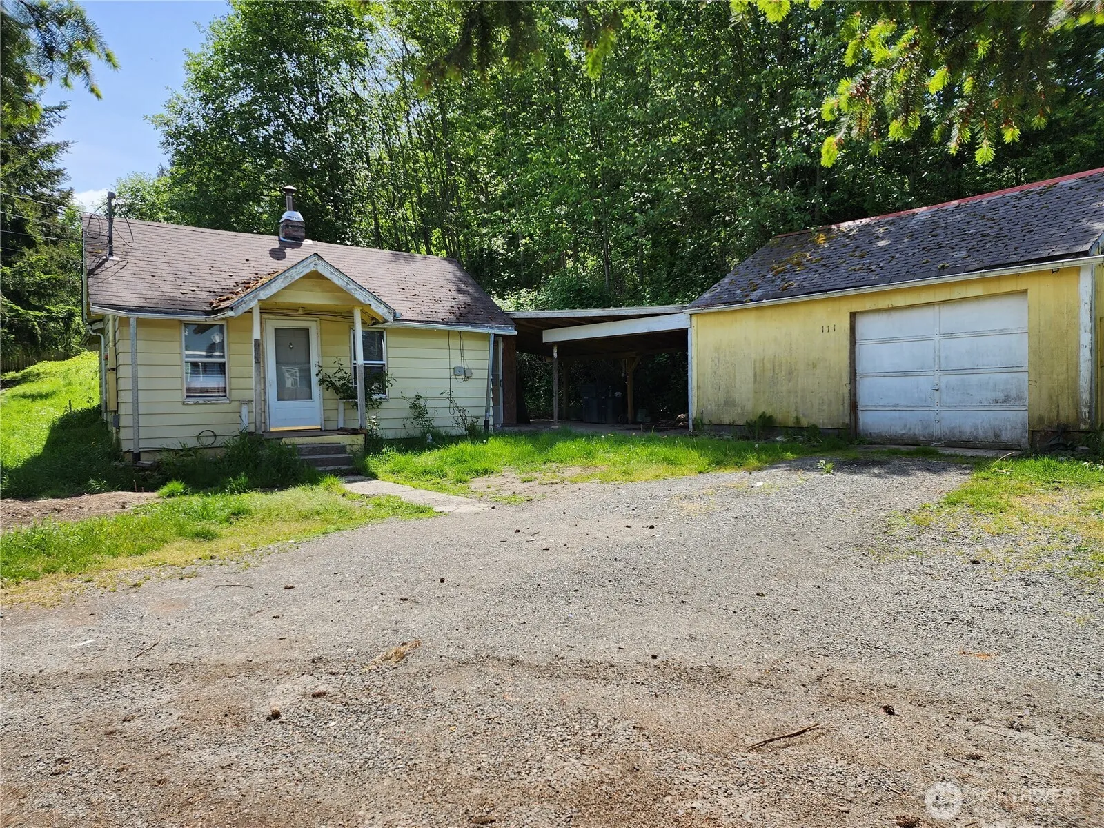 Property photo for 111 Cedar Avenue S, Eatonville