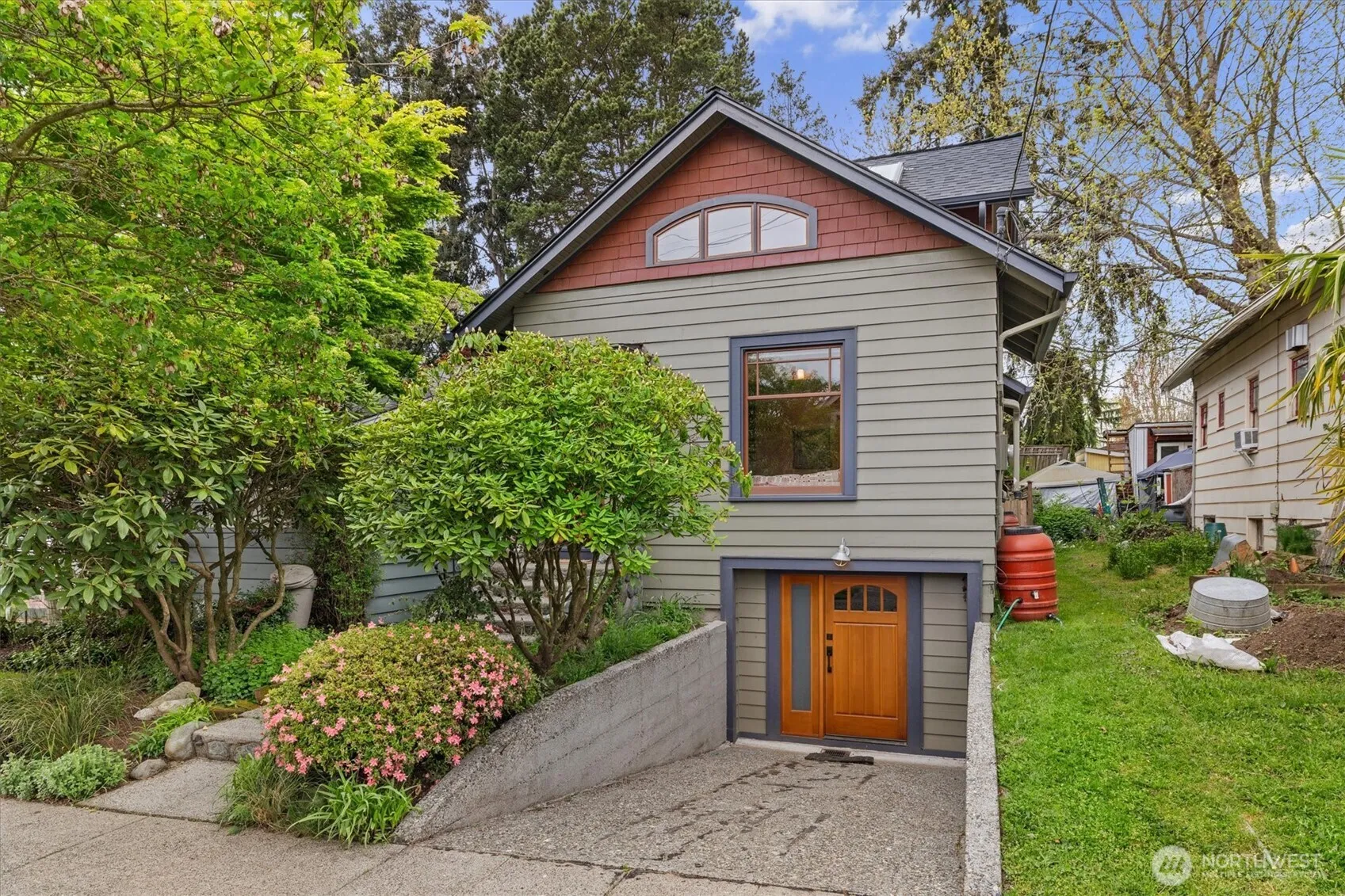 Property photo for 6553 21st Avenue Nw, Seattle, WA 98117