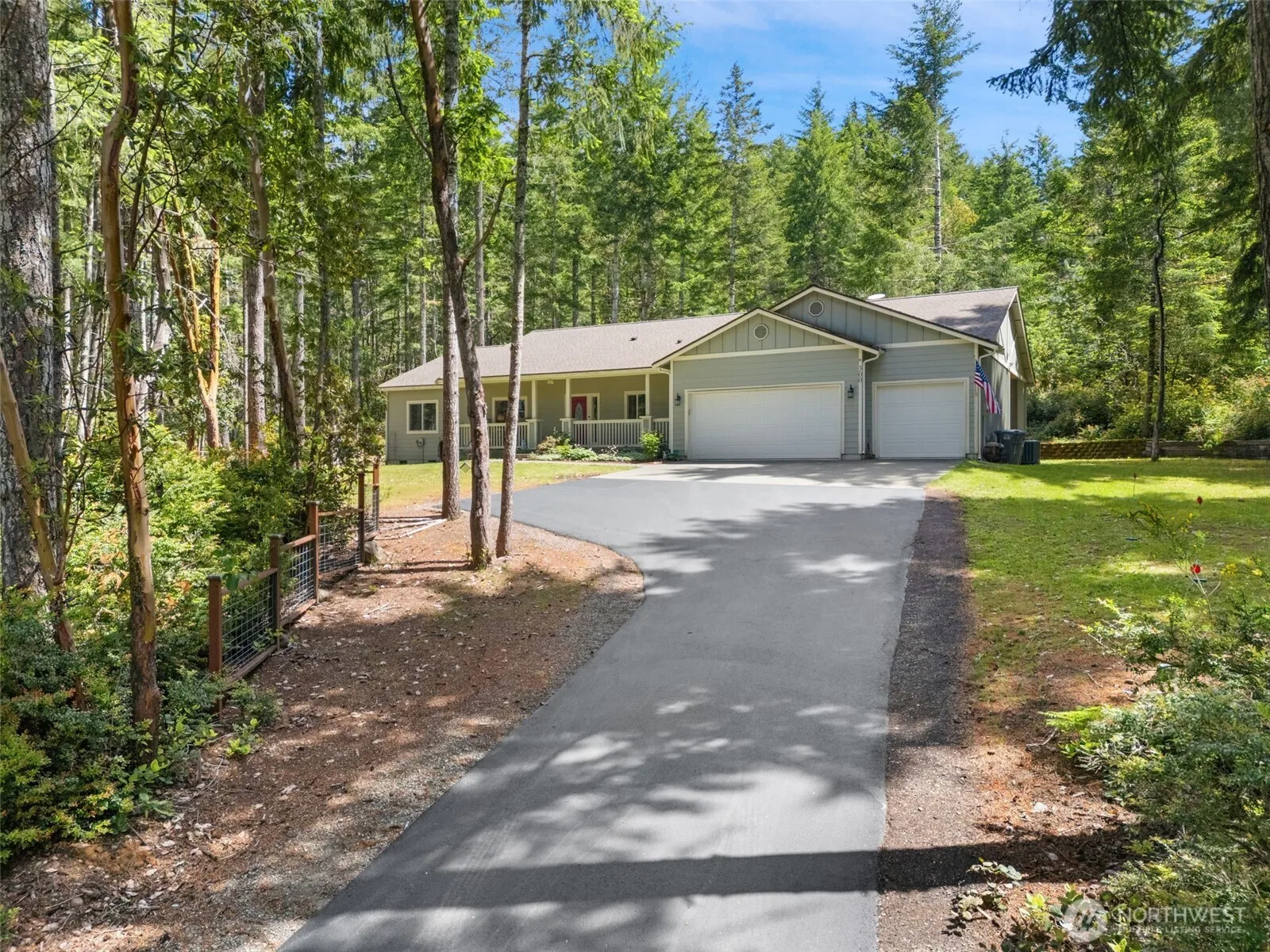 Property photo for 300 E Hillside Drive, Belfair