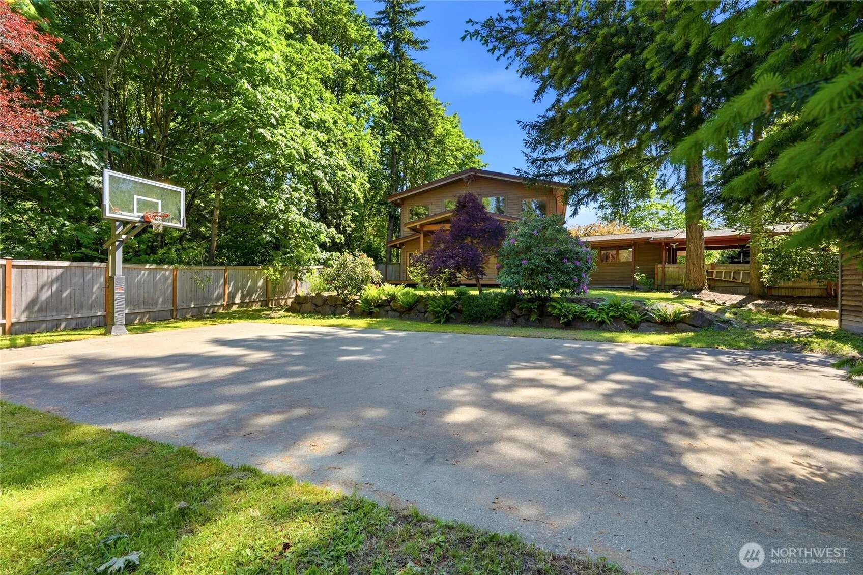 Property photo for 19946 47th Avenue Ne, Lake Forest Park