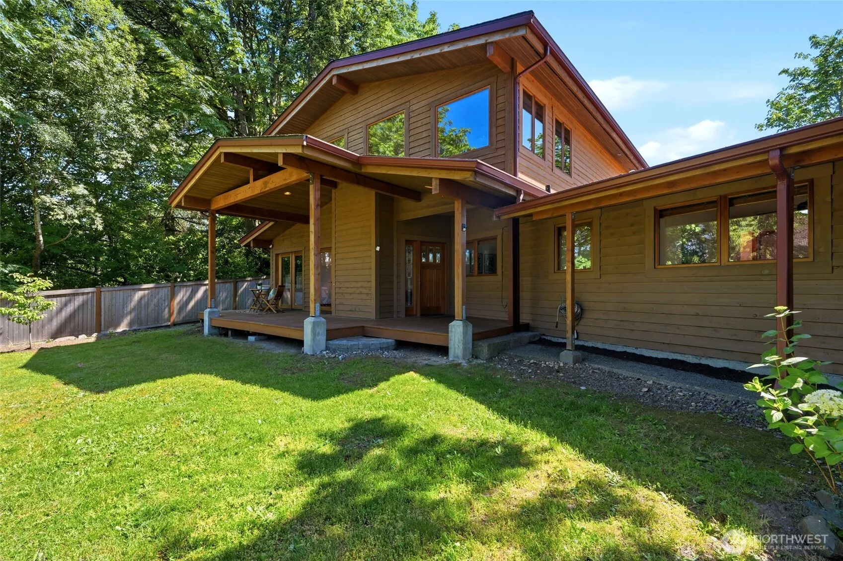 Property photo for 19946 47th Avenue Ne, Lake Forest Park photo 2