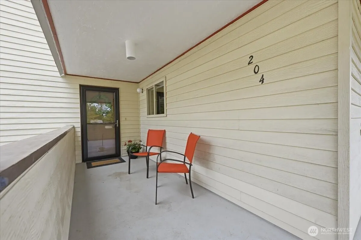 Property photo for 8516 196th Street Sw #204, Edmonds photo 3