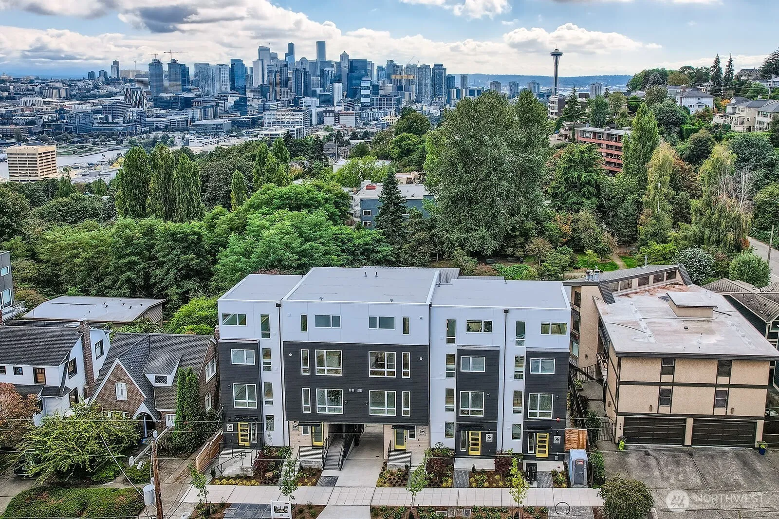 Property photo for 515 Howe #a, Seattle, WA 98109