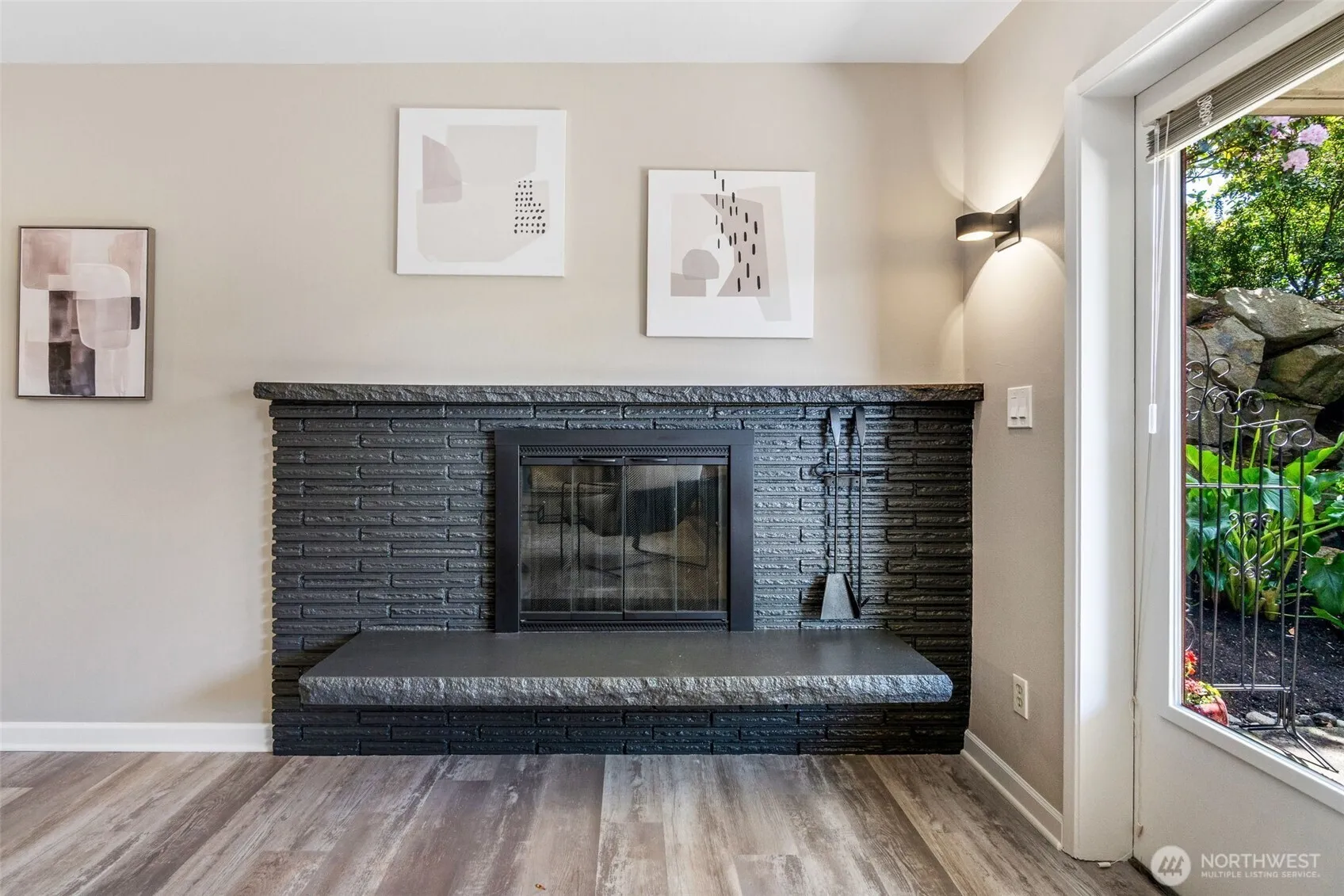 Property photo for 75 E Lynn Street #b, Seattle photo 3