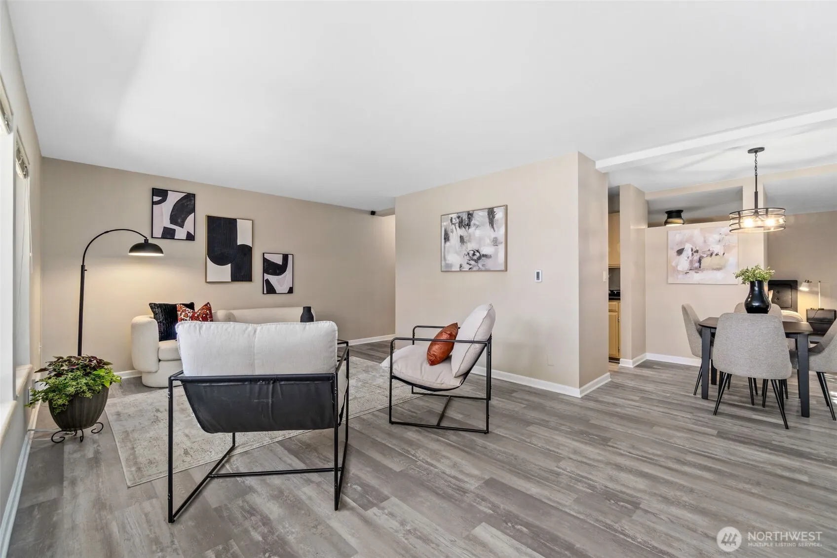 Property photo for 75 E Lynn Street #b, Seattle photo 4