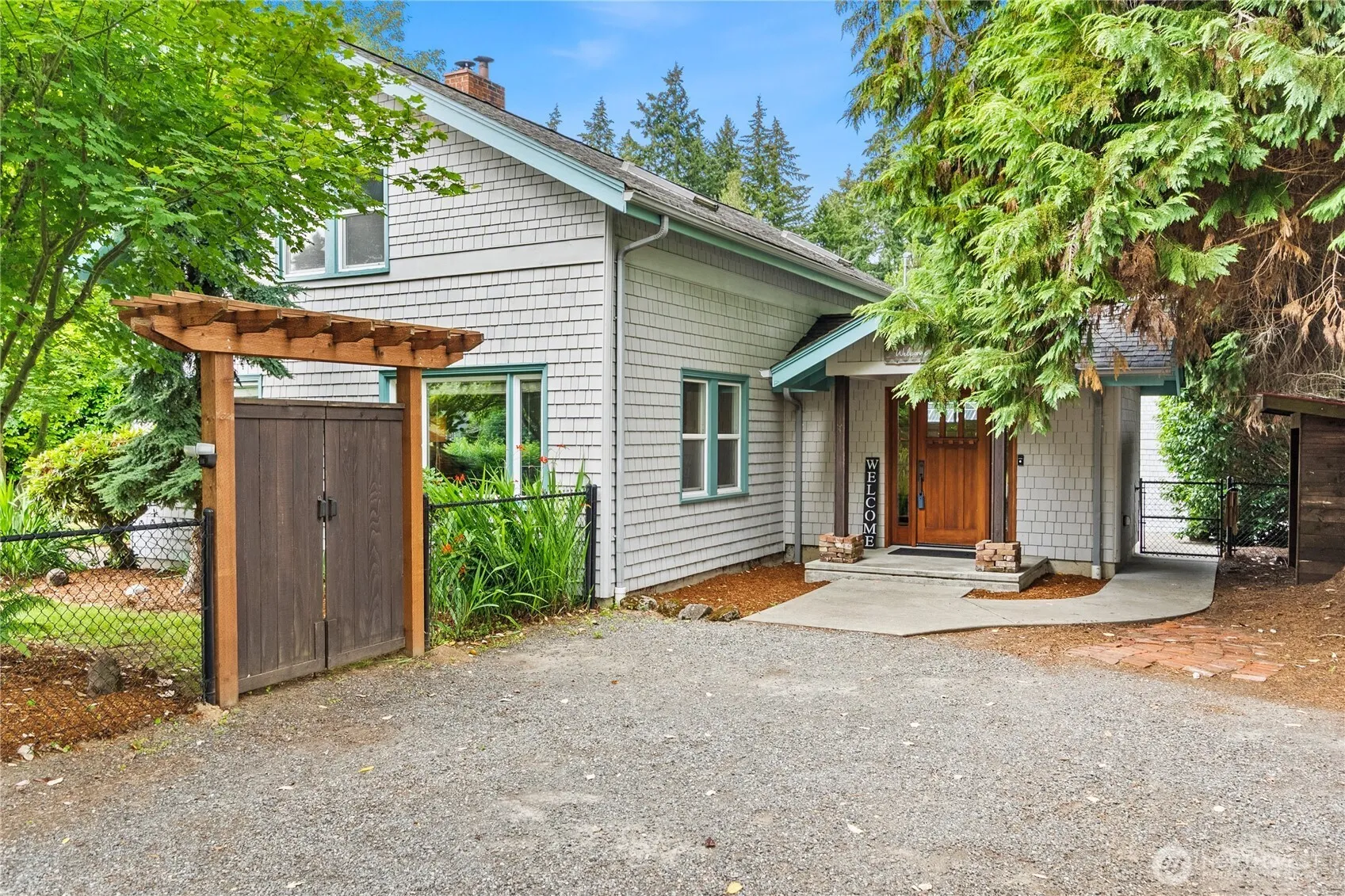 Property photo for 1406 Eskridge Boulevard Se, Olympia