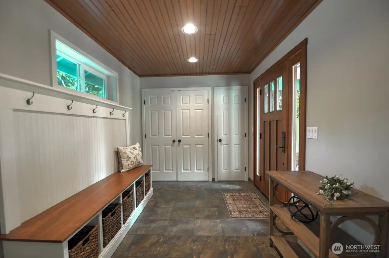 Property photo for 1406 Eskridge Boulevard Se, Olympia photo 3