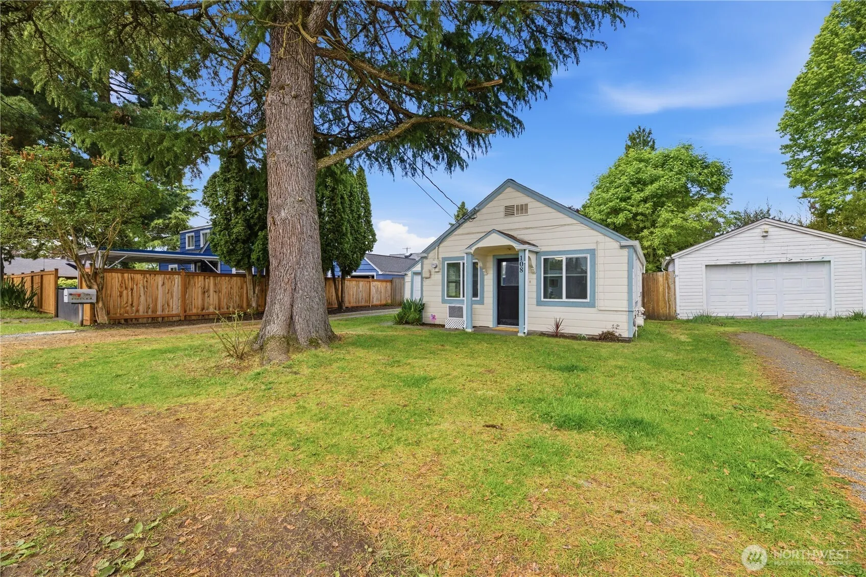 Property photo for 108 8th Street Nw, Puyallup photo 5