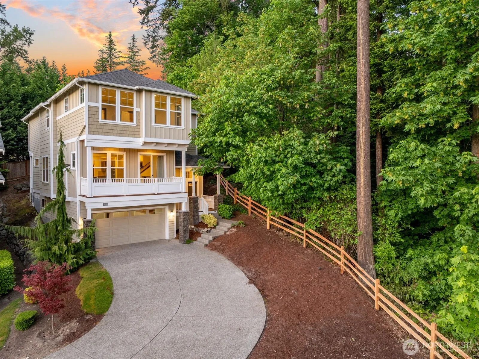 16990 Ne 84th Court, Redmond