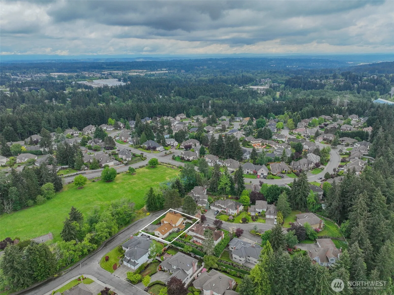 Property photo for 33339 5th Place Sw, Federal Way photo 3