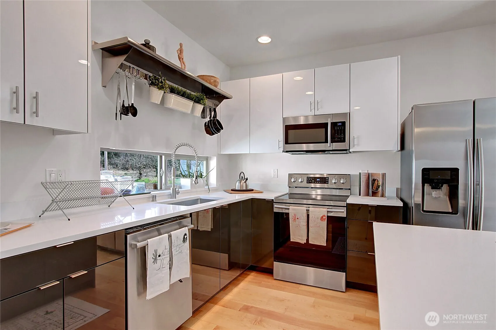 Property photo for 8706 S 42nd Avenue, Seattle photo 5