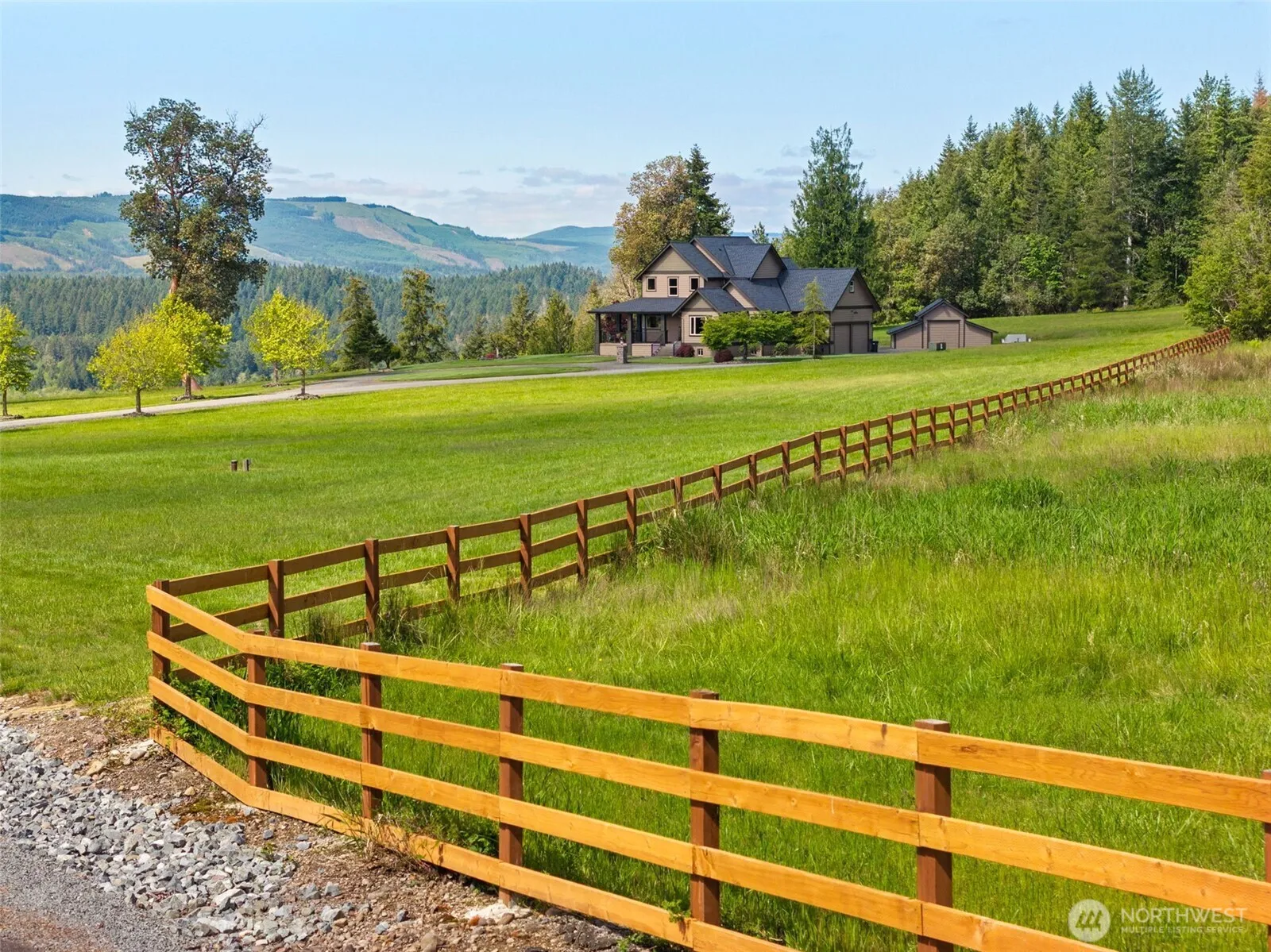 Property photo for 44414 14th Avenue E, Eatonville