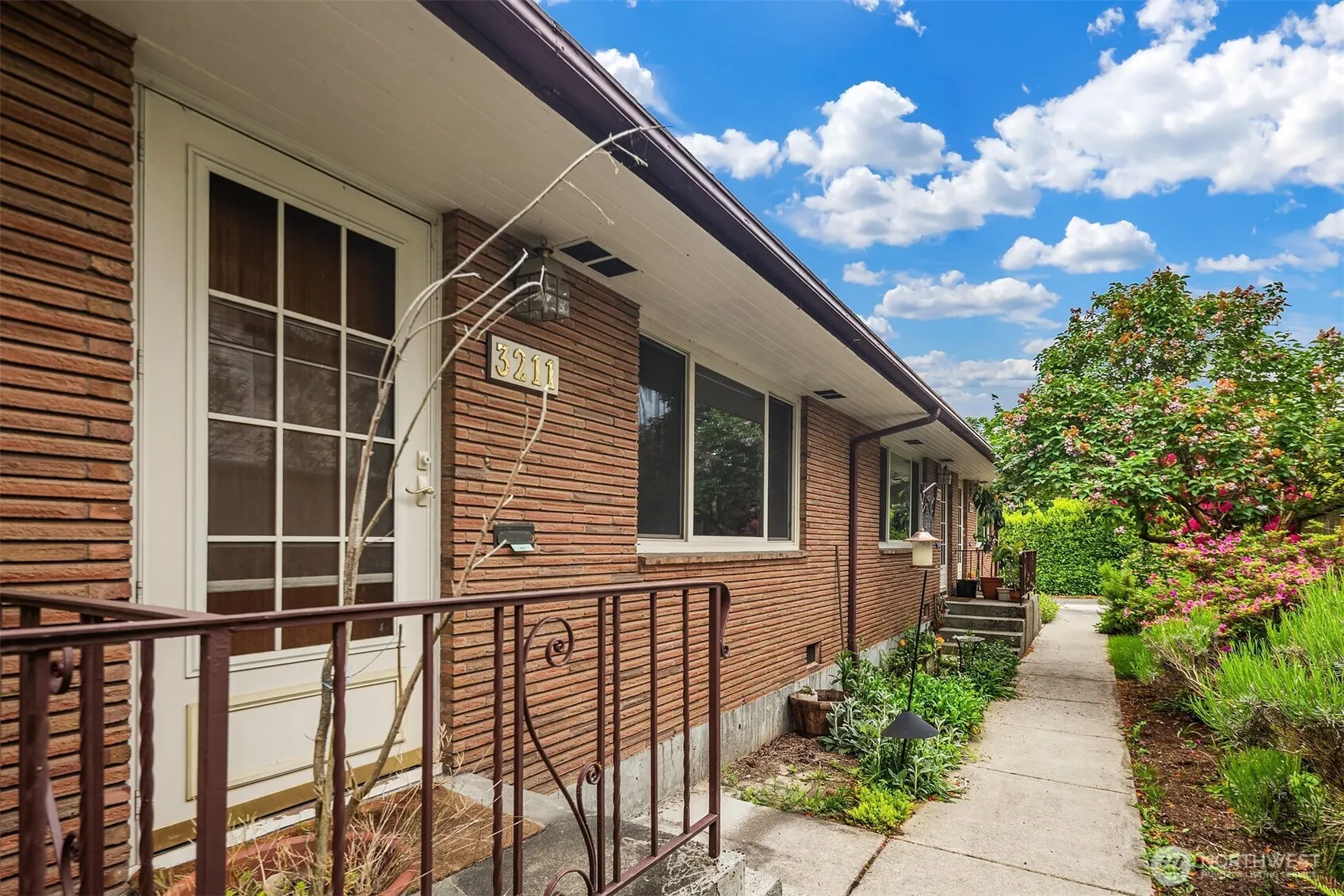 Property photo for 3207 Nw 64th Street, Seattle