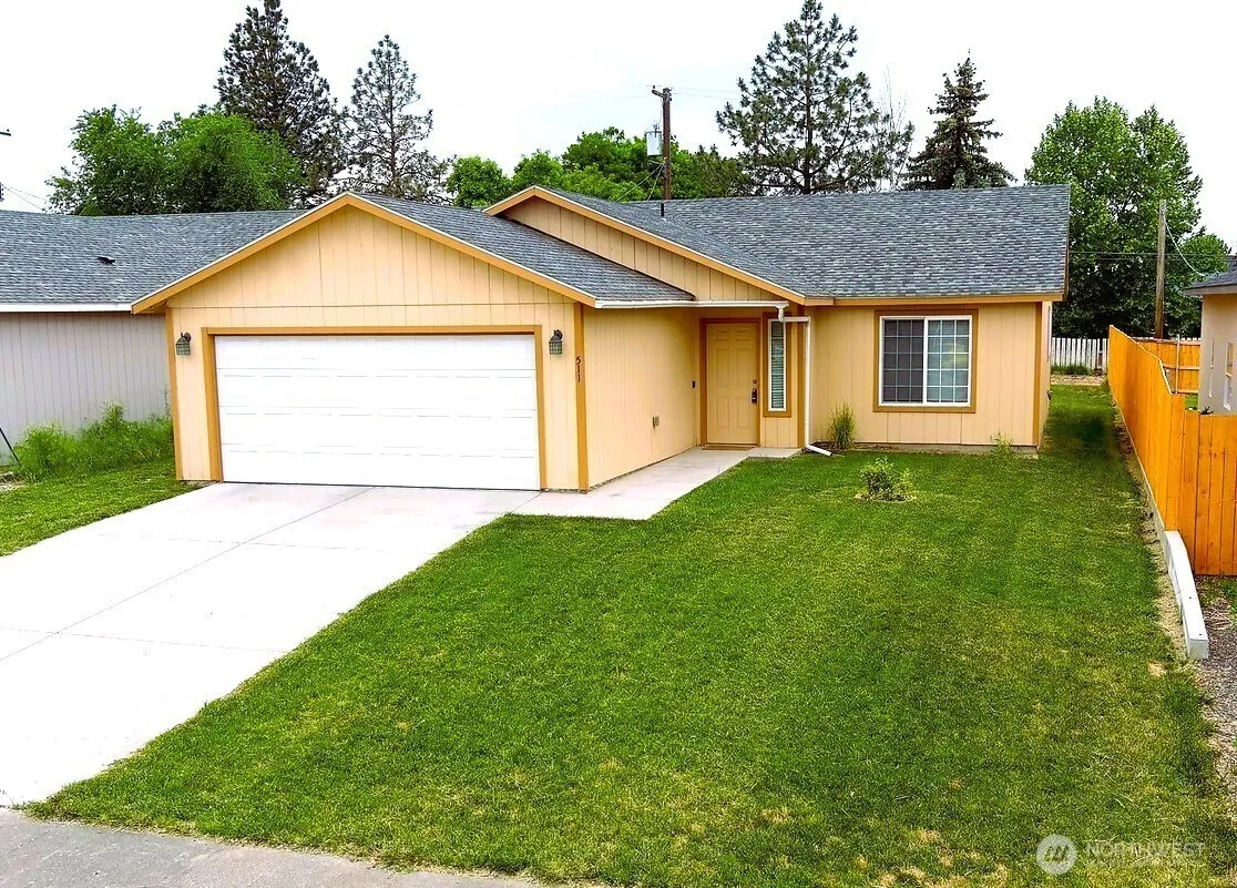 Property photo for 511 S Main Street, Warden