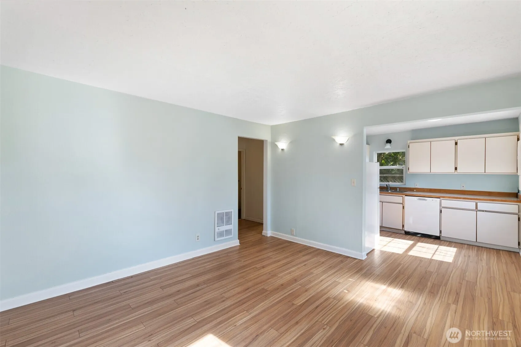 Property photo for 3711 S Street, Vancouver photo 4