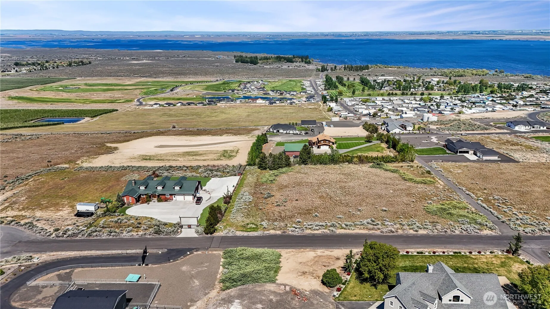 Property photo for 6702 Road 8.9 Se, Othello