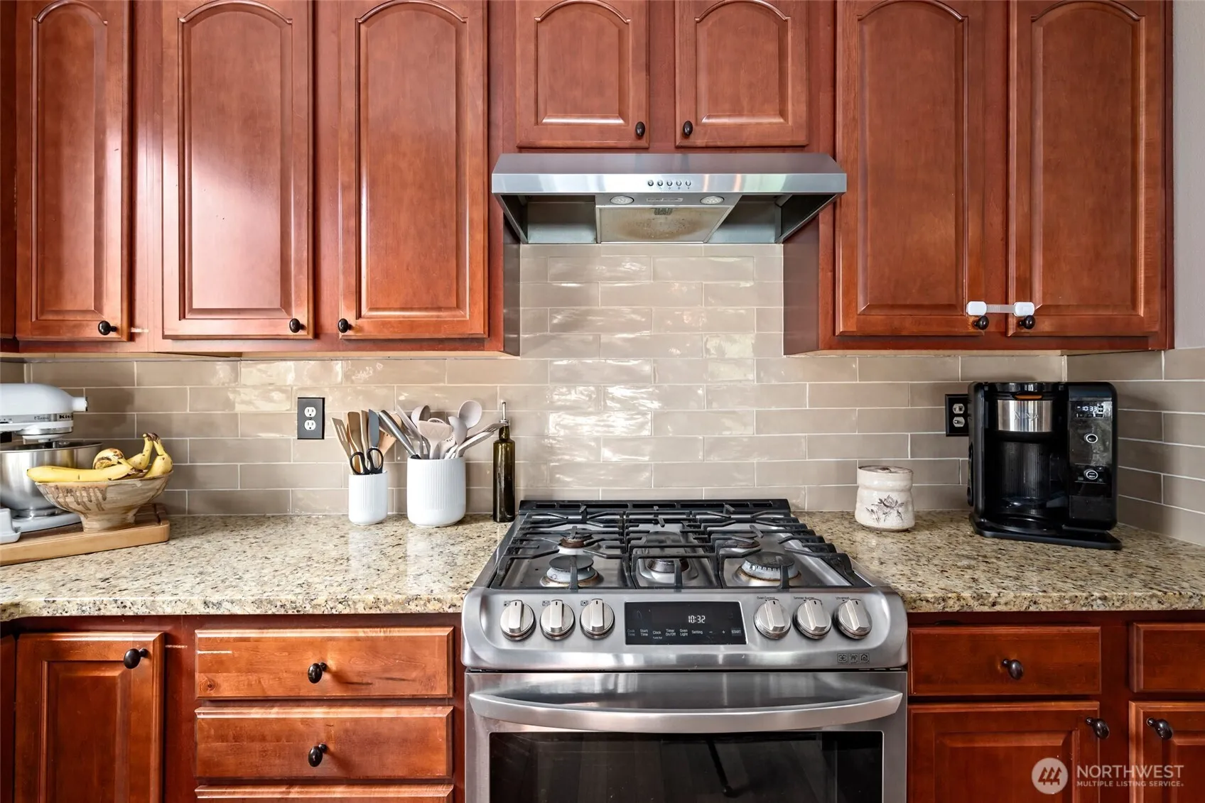 Property photo for 2851 Sw Berwick Drive, Oak Harbor photo 5