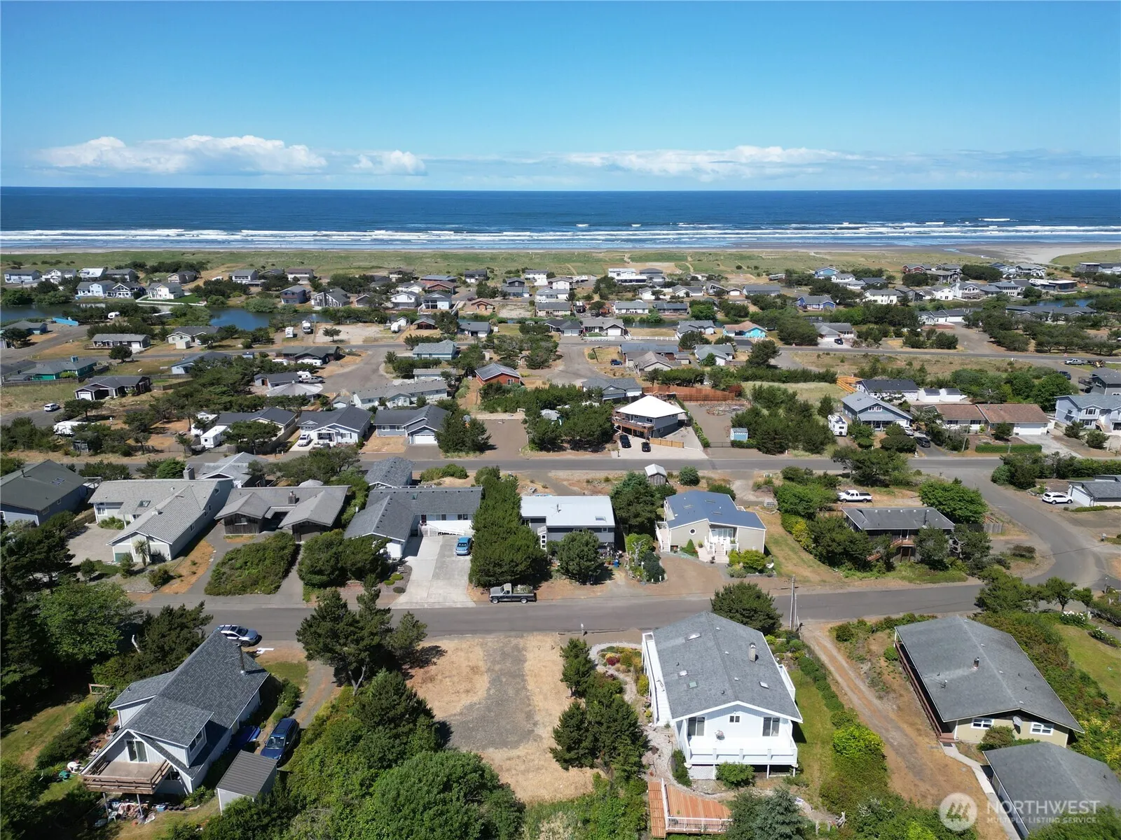 Property photo for 34504 J Place, Ocean Park photo 3