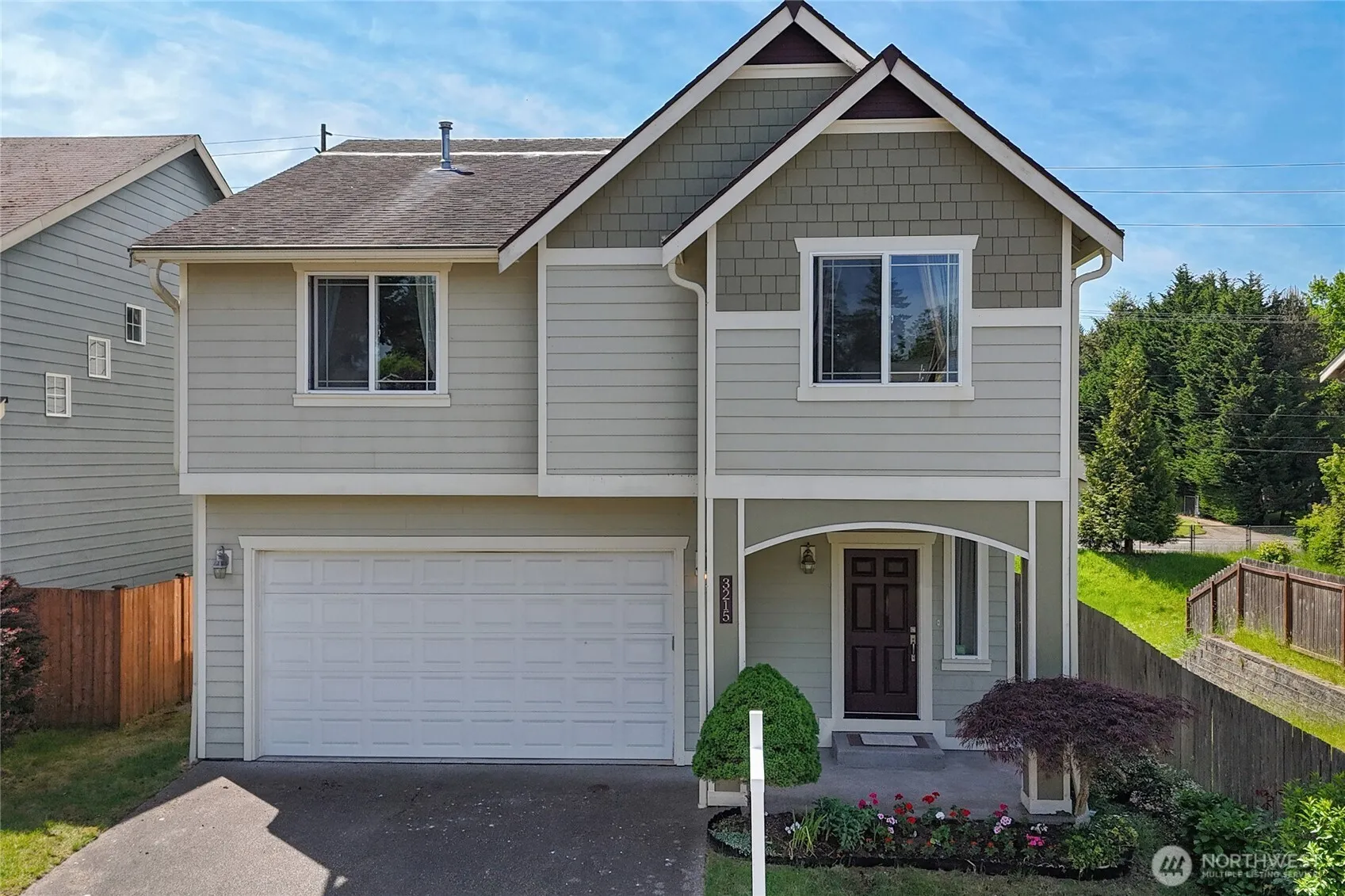 Property photo for 3215 Garnet St Street Se, Olympia photo 2