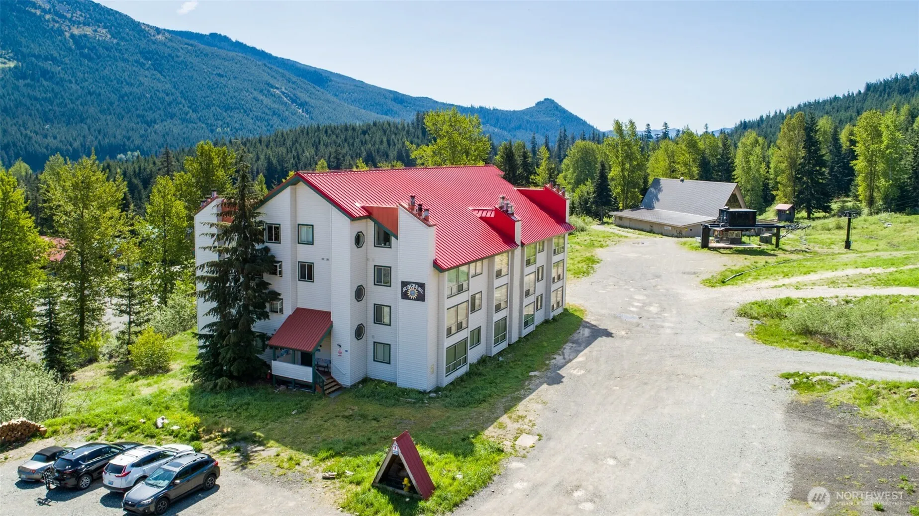 Property photo for 221 Hyak Drive E #302, Snoqualmie Pass photo 3