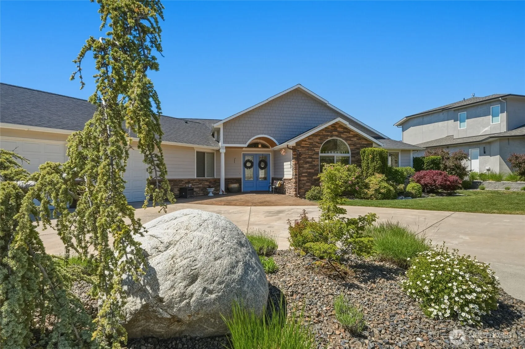 Property photo for 124 Waterview Drive, Chelan photo 2