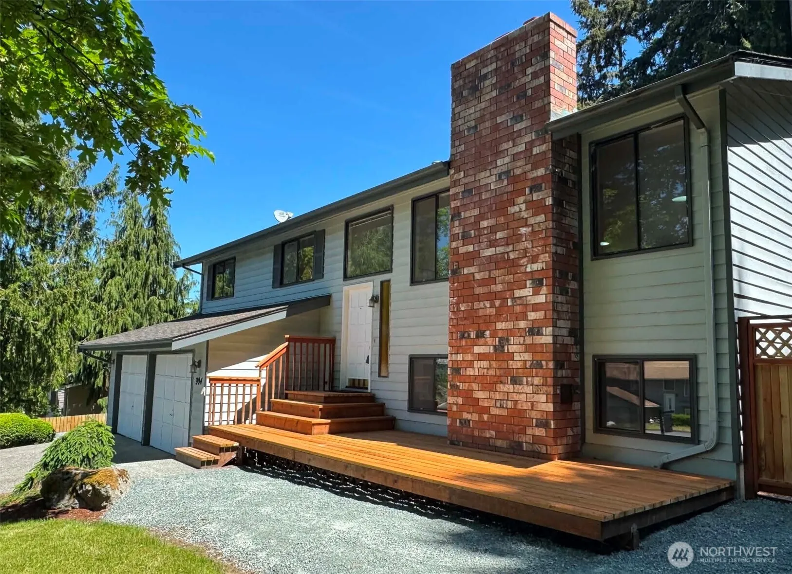 Property photo for 904 N Waugh Road, Mount Vernon