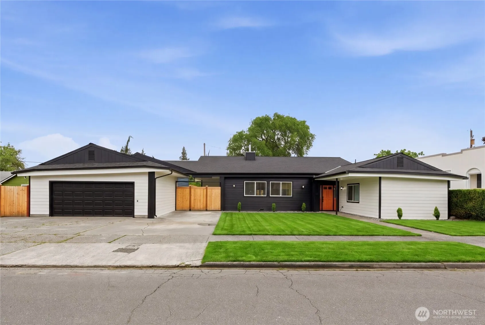 Property photo for 307 S 11th Street, Mount Vernon