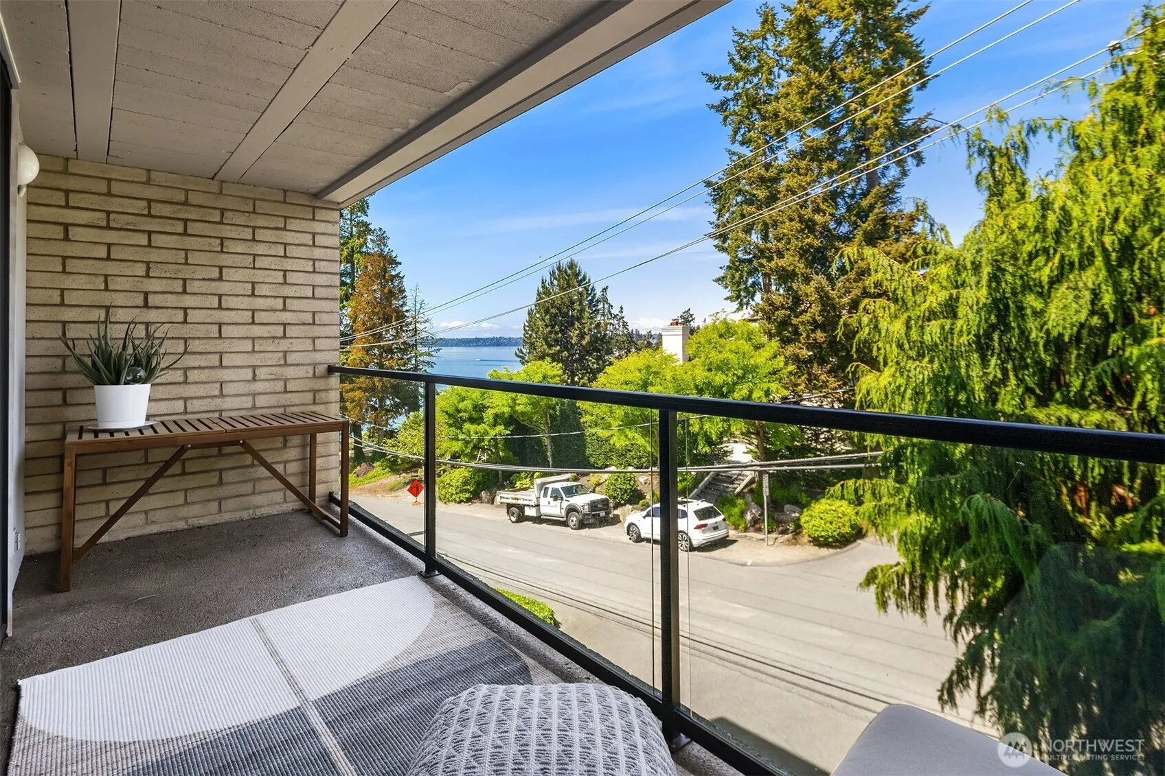 Property photo for 9909 Ne 1st #306, Bellevue photo 4