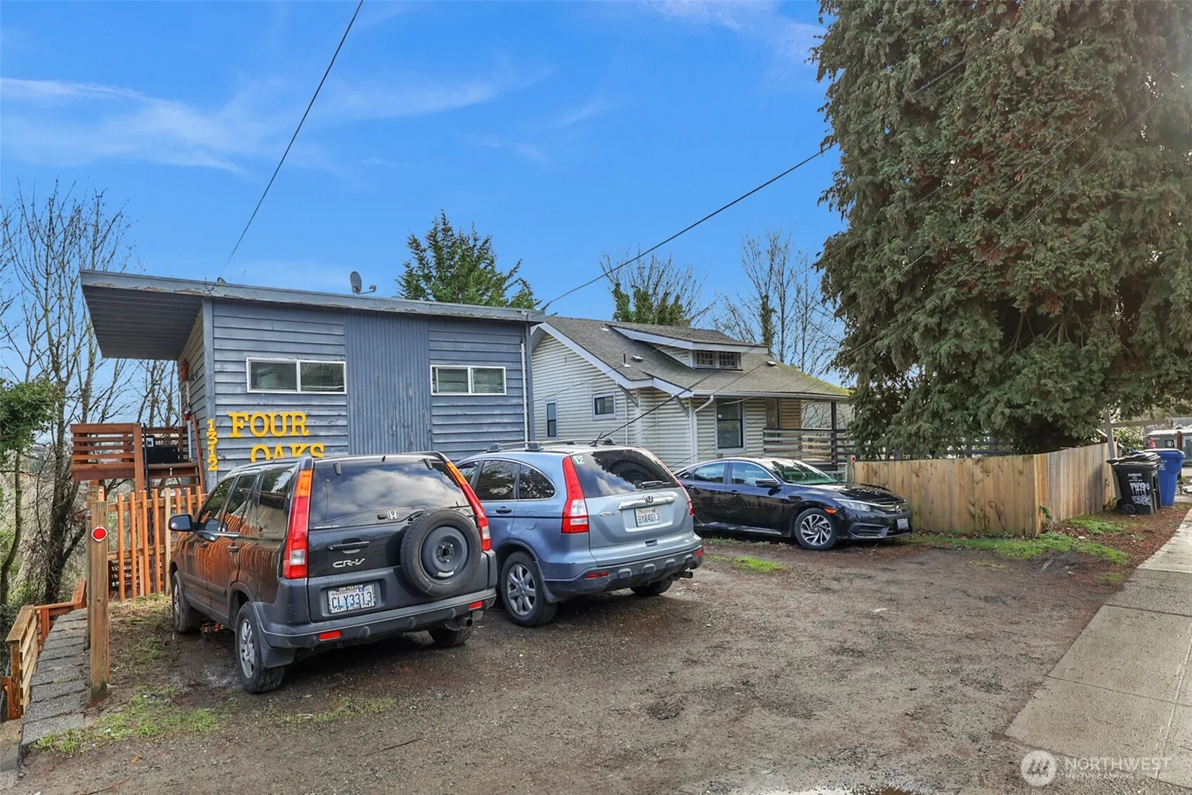 Property photo for 1312 15th Avenue S, Seattle photo 2