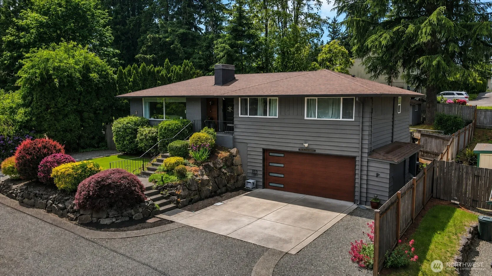 Property photo for 829 Maplewood Avenue, Kent