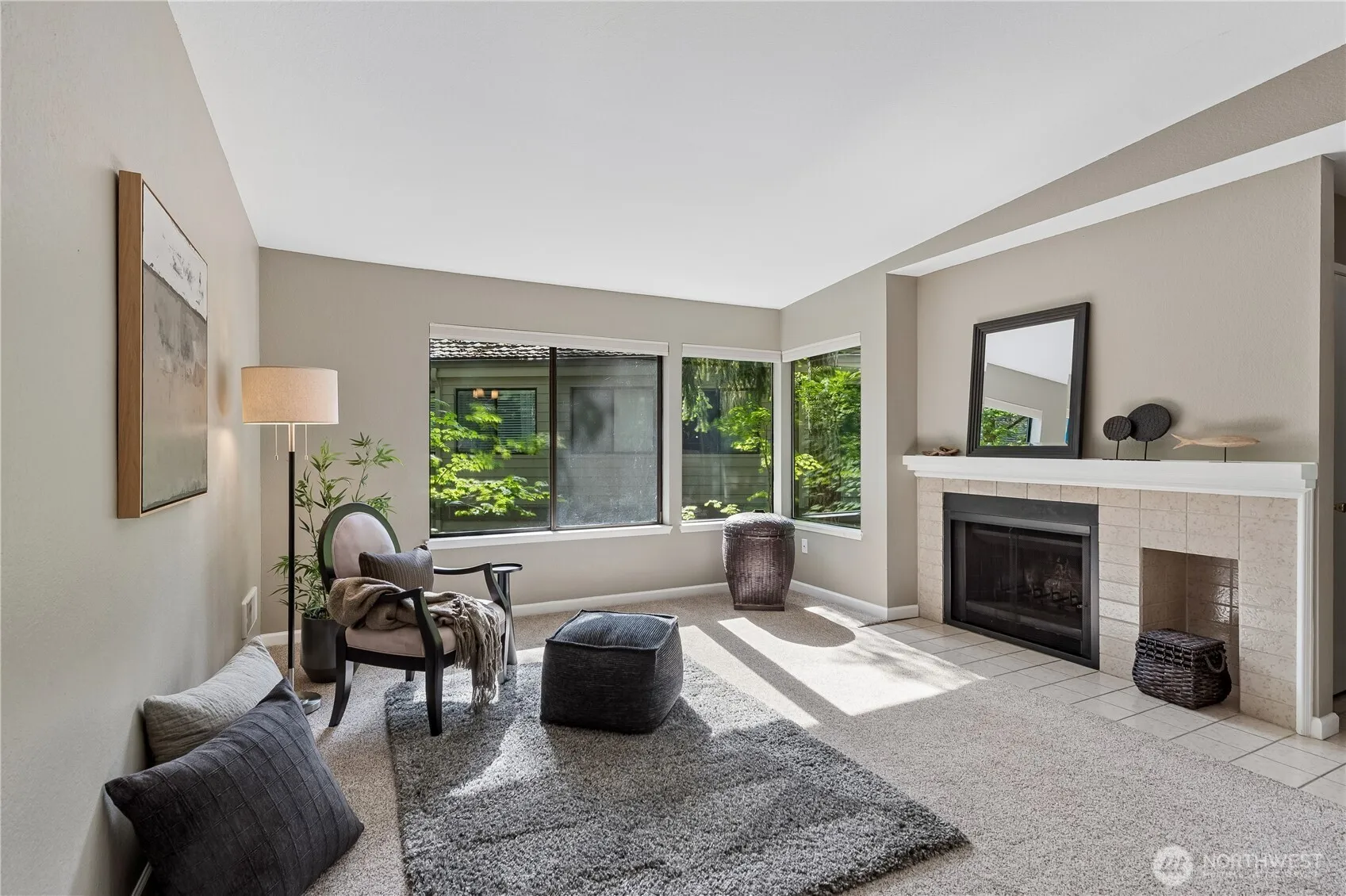 1380 Bellevue Way Ne #4, Bellevue