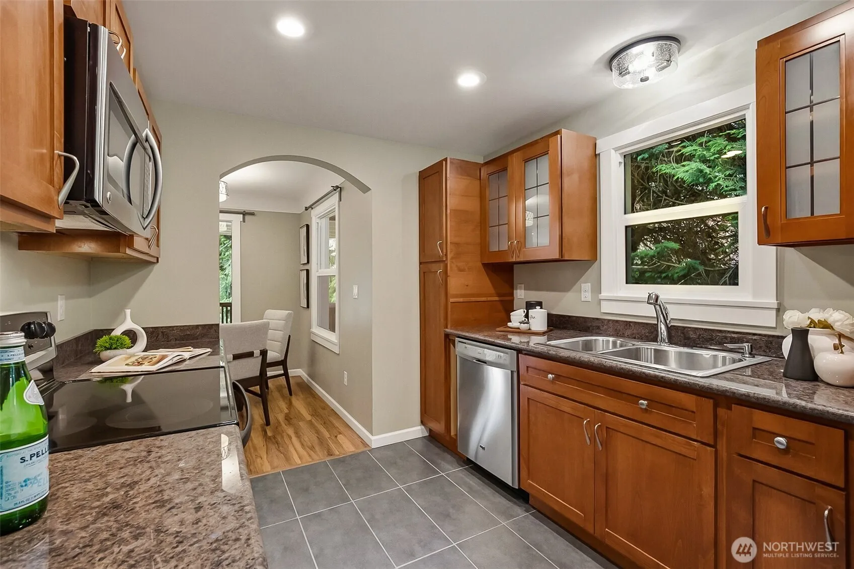 Property photo for 8800 Ravenna Avenue Ne, Seattle photo 5